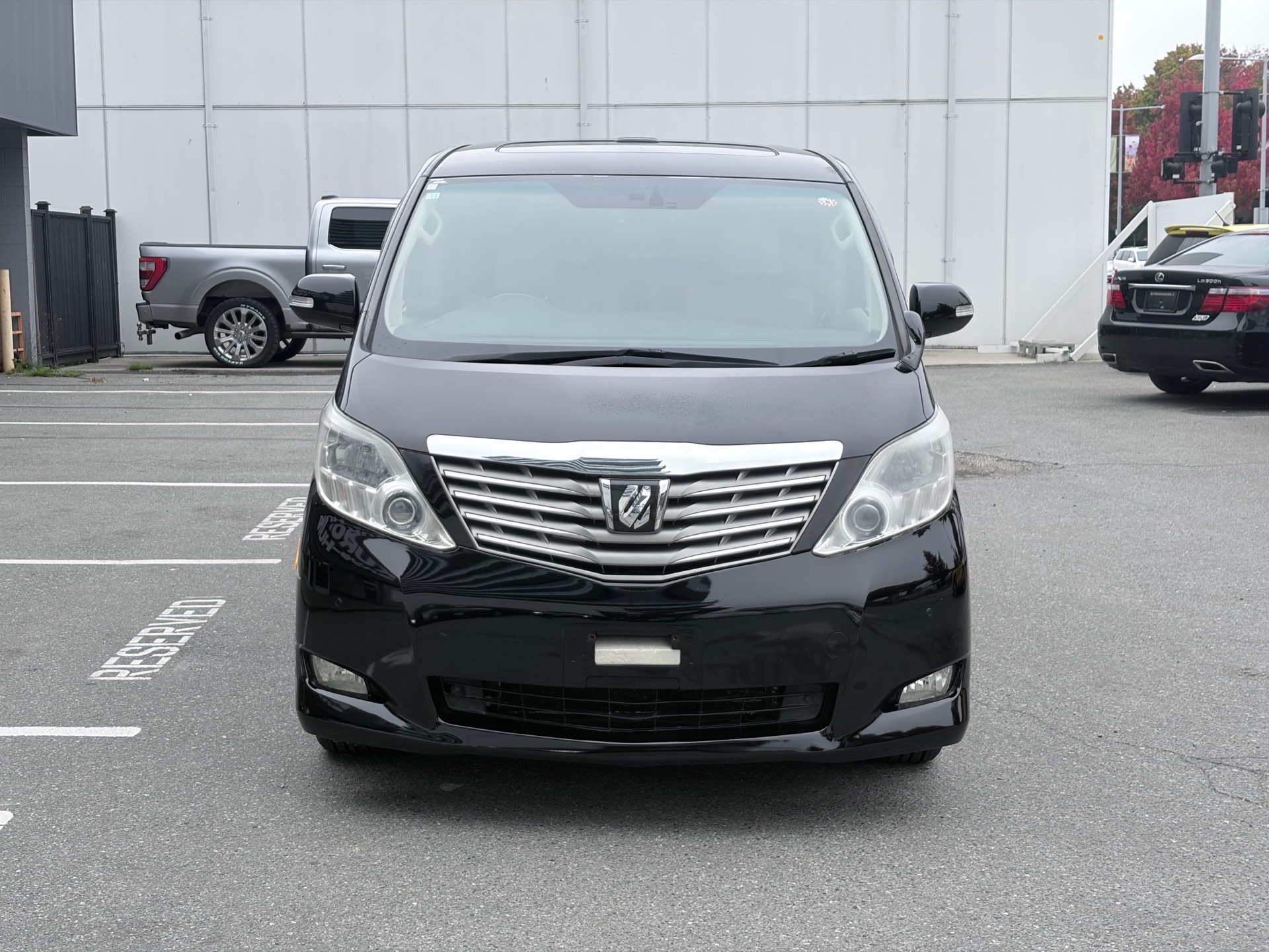 Vehicle photo 2