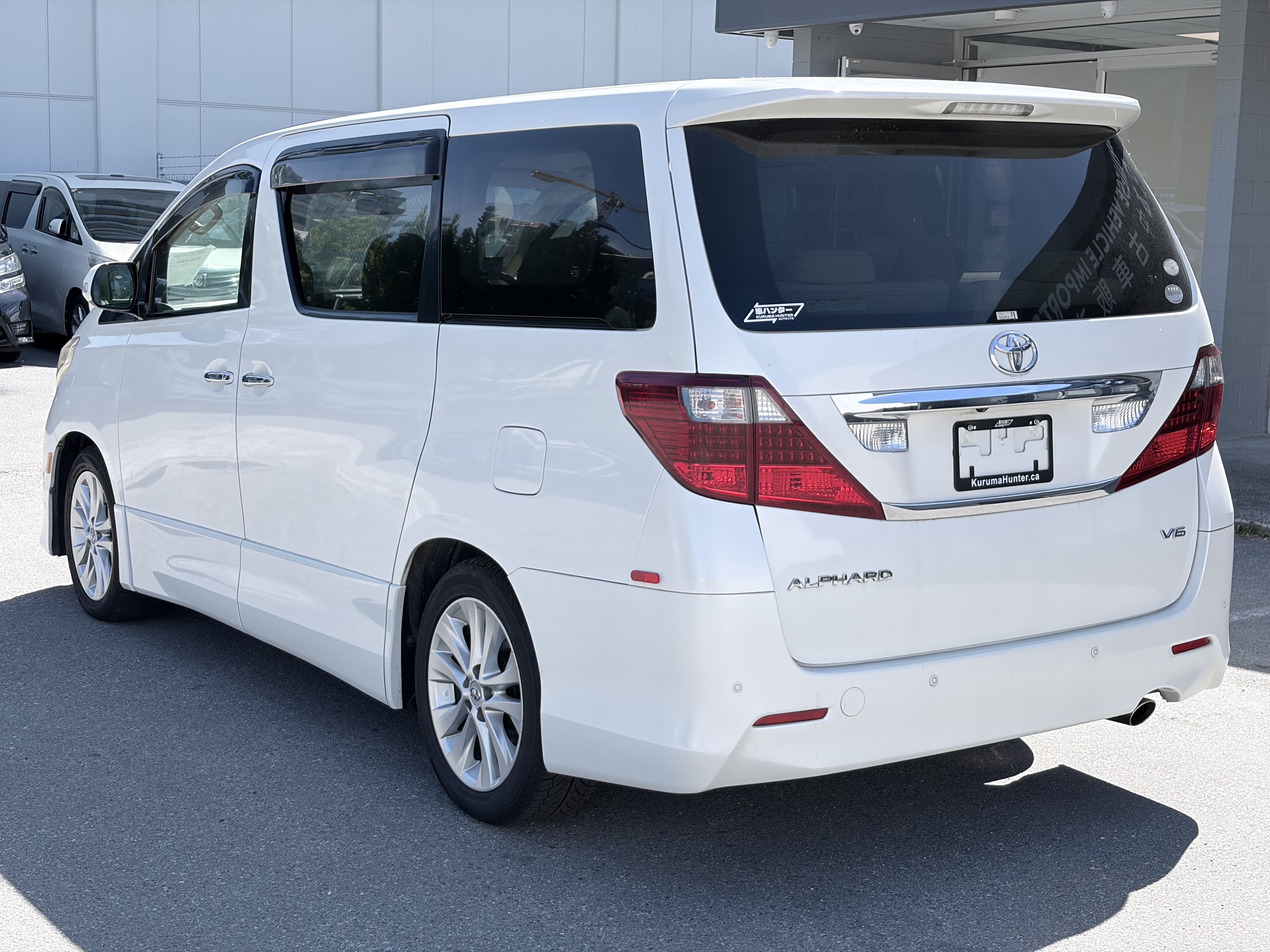 Vehicle photo 5