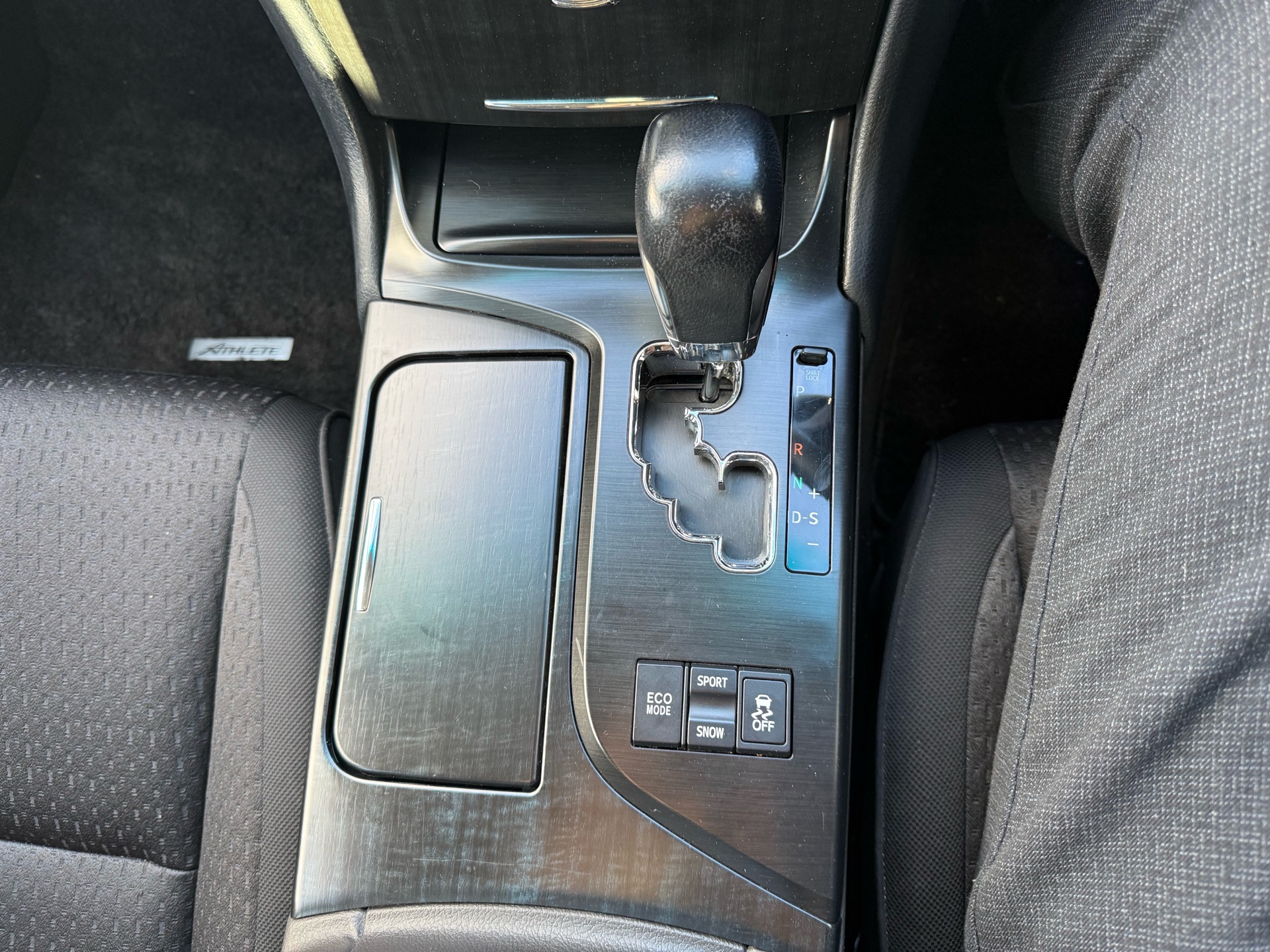 Vehicle photo 8