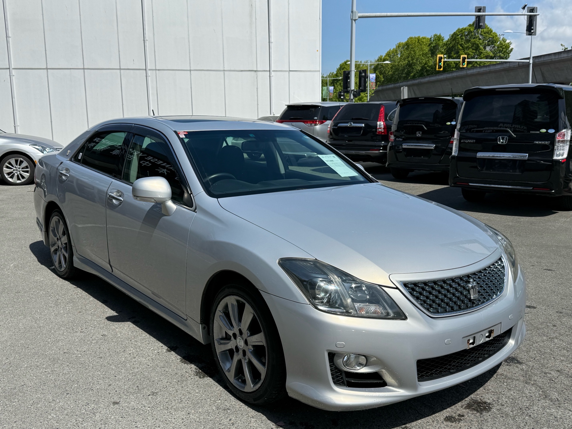 Vehicle photo 3
