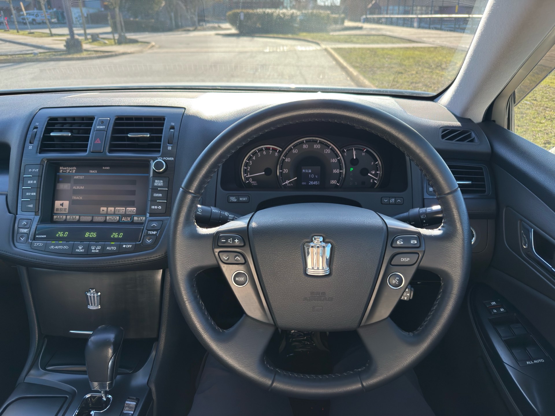 Vehicle photo 6