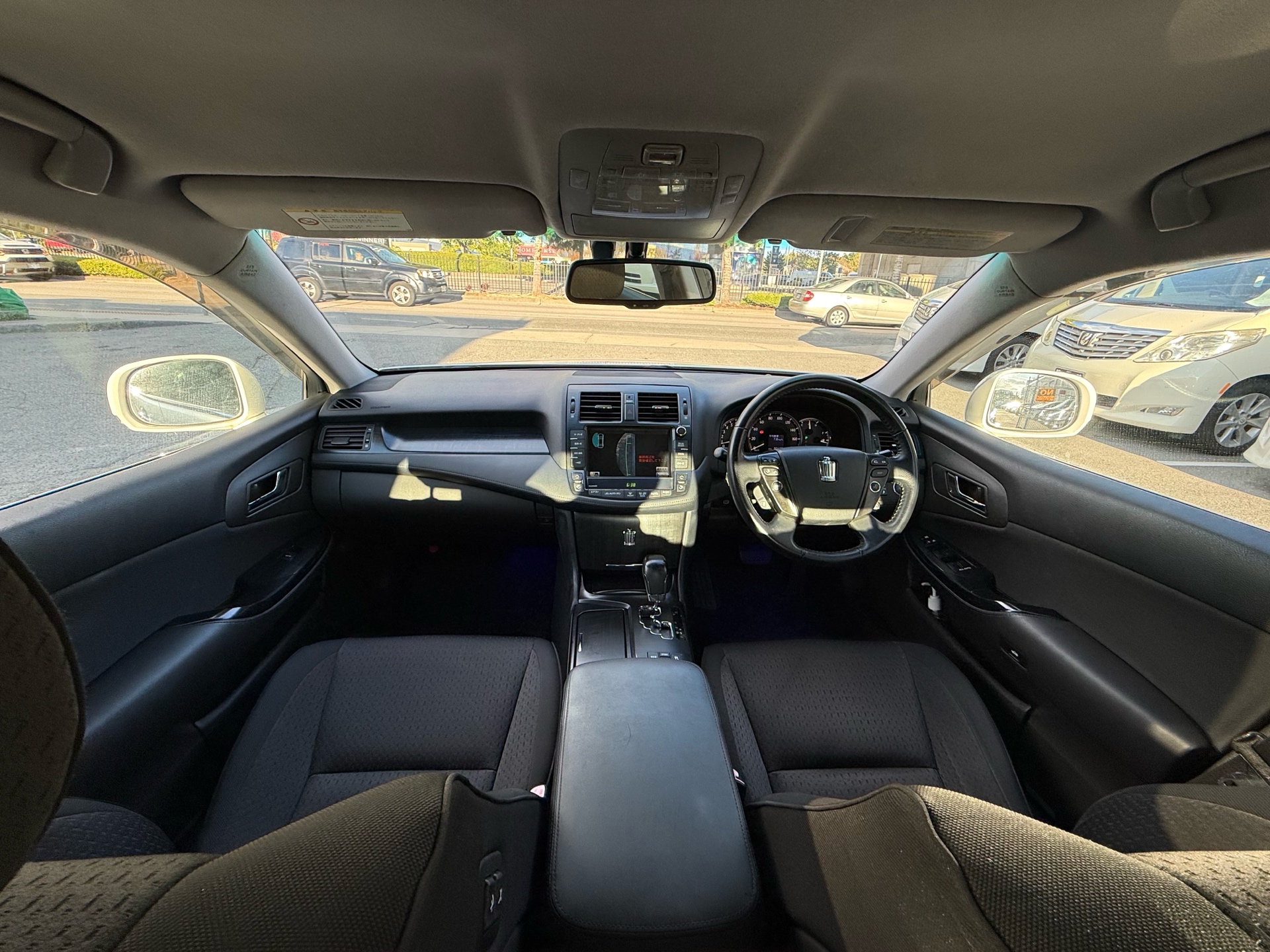 Vehicle photo 16