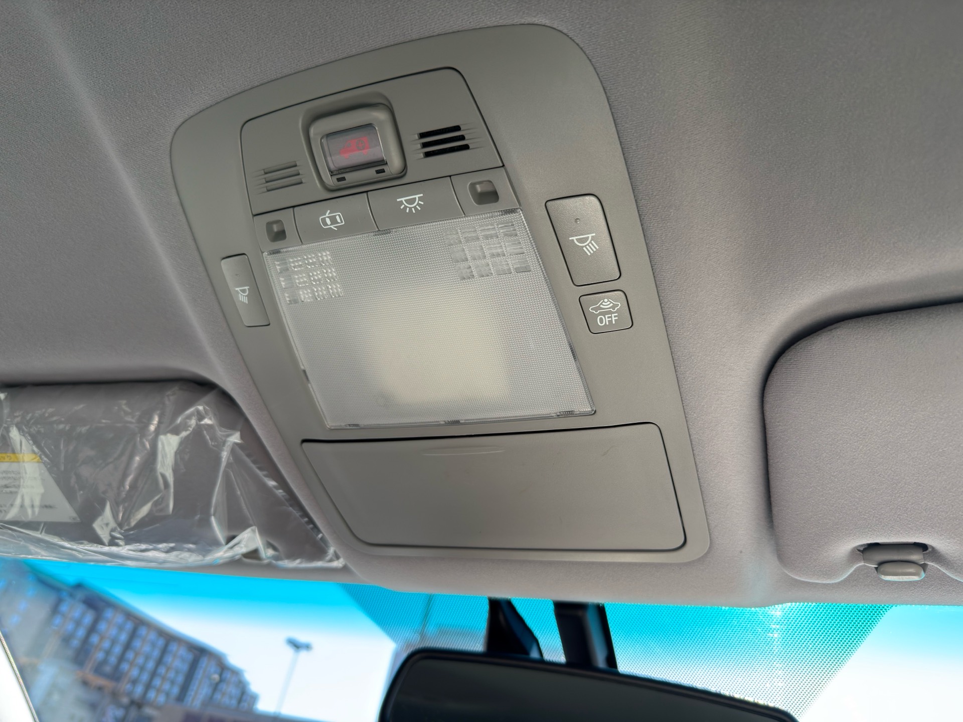 Vehicle photo 10