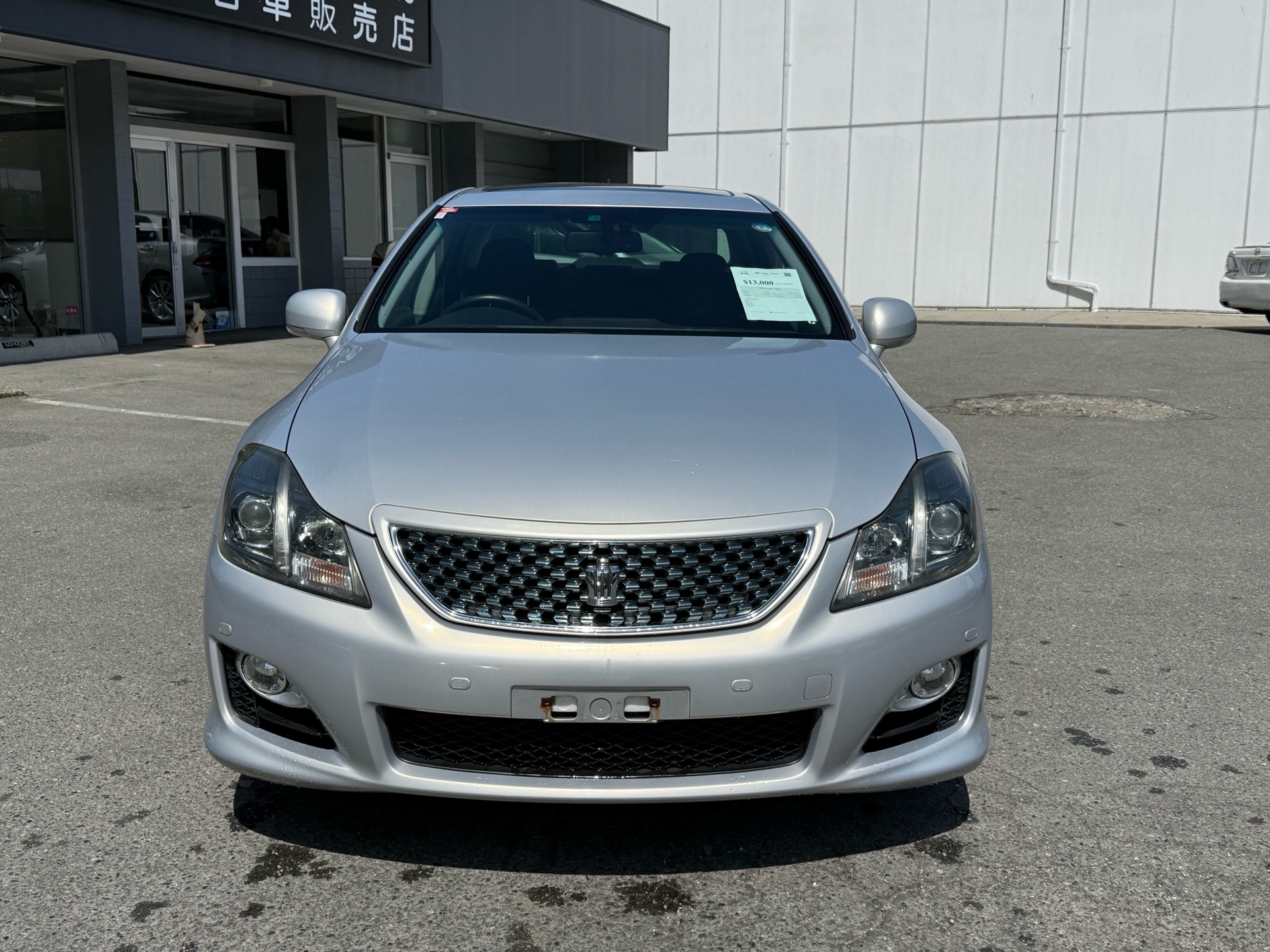 Vehicle photo 2