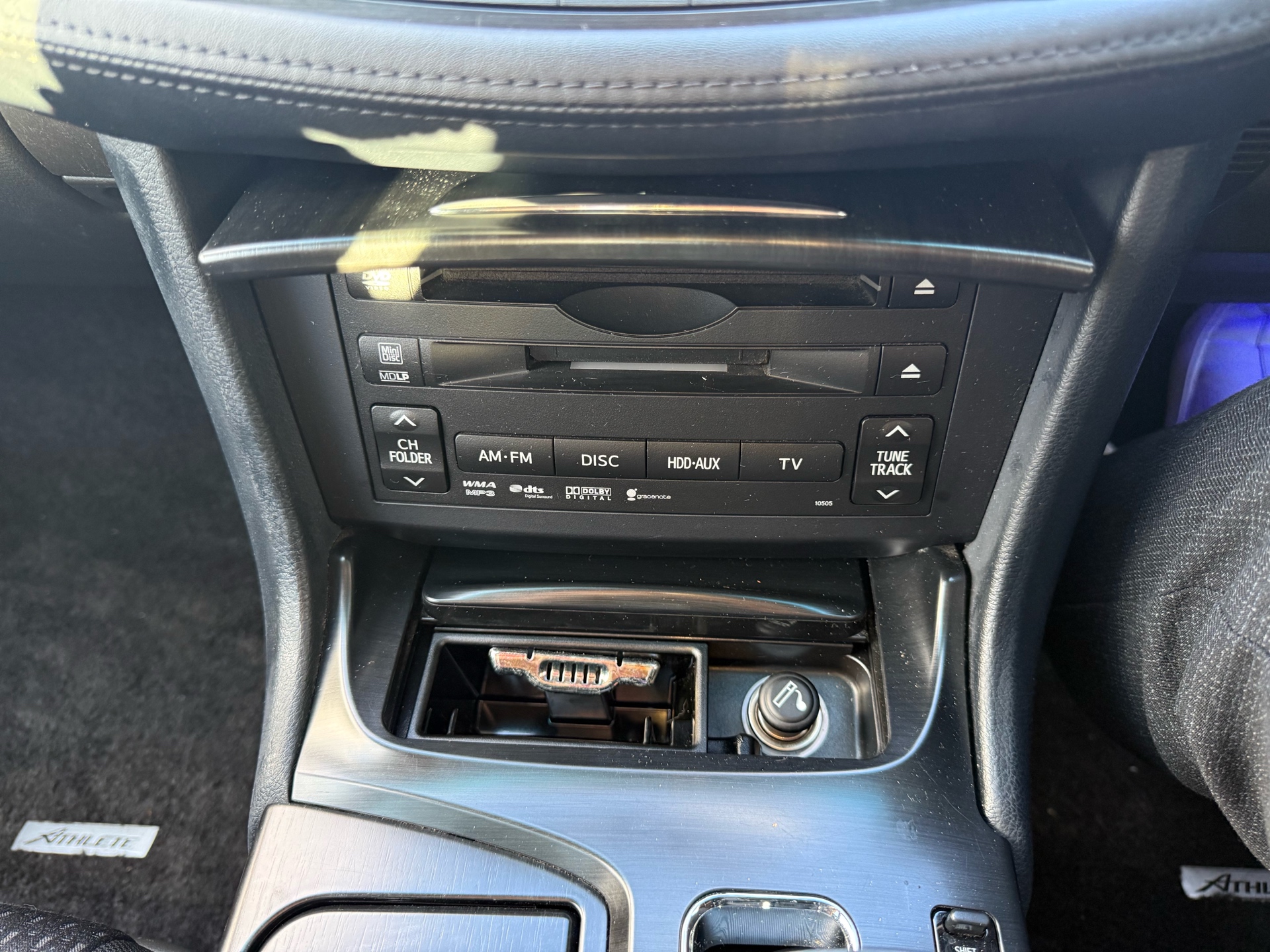 Vehicle photo 11