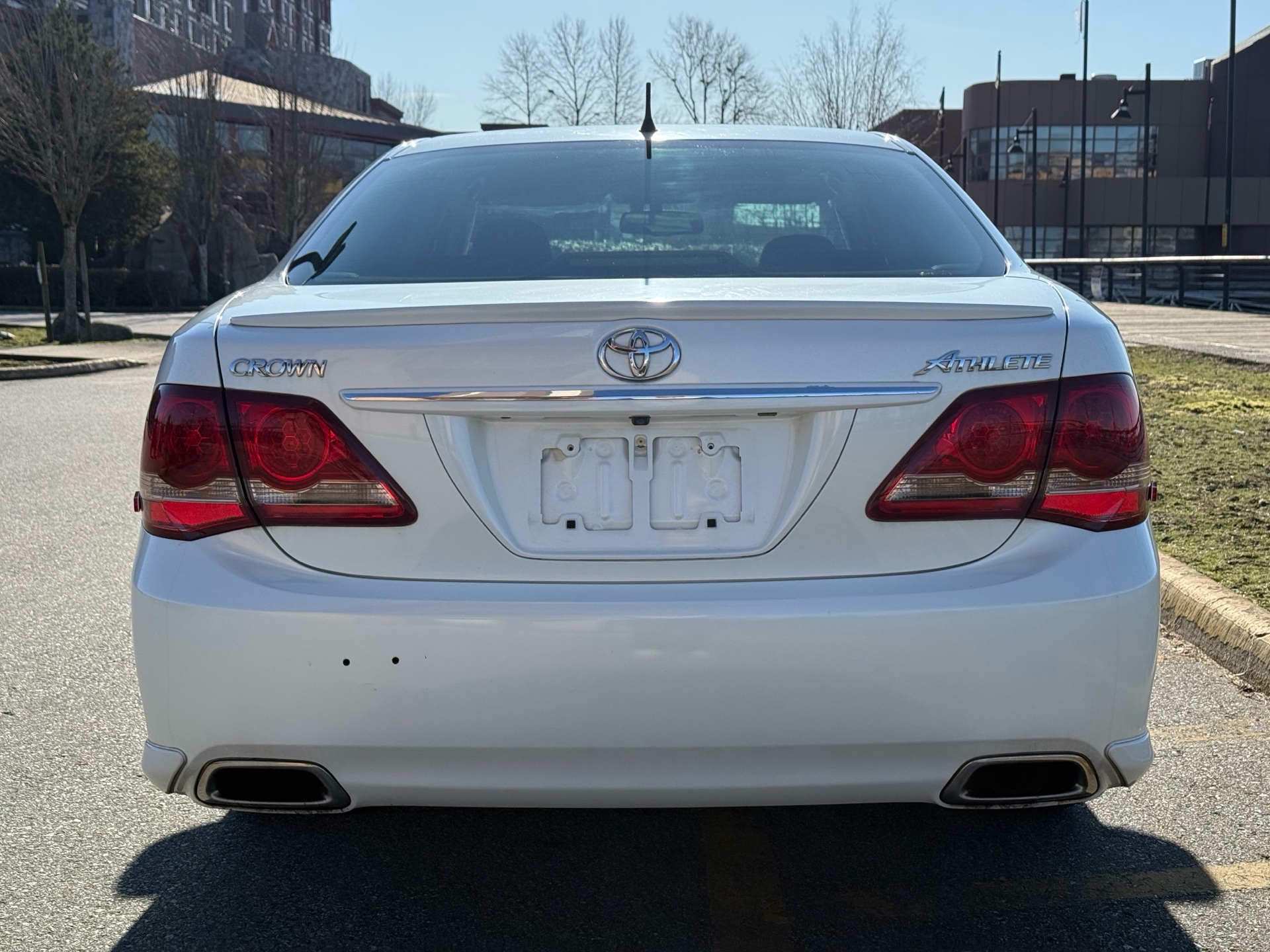 Vehicle photo 5