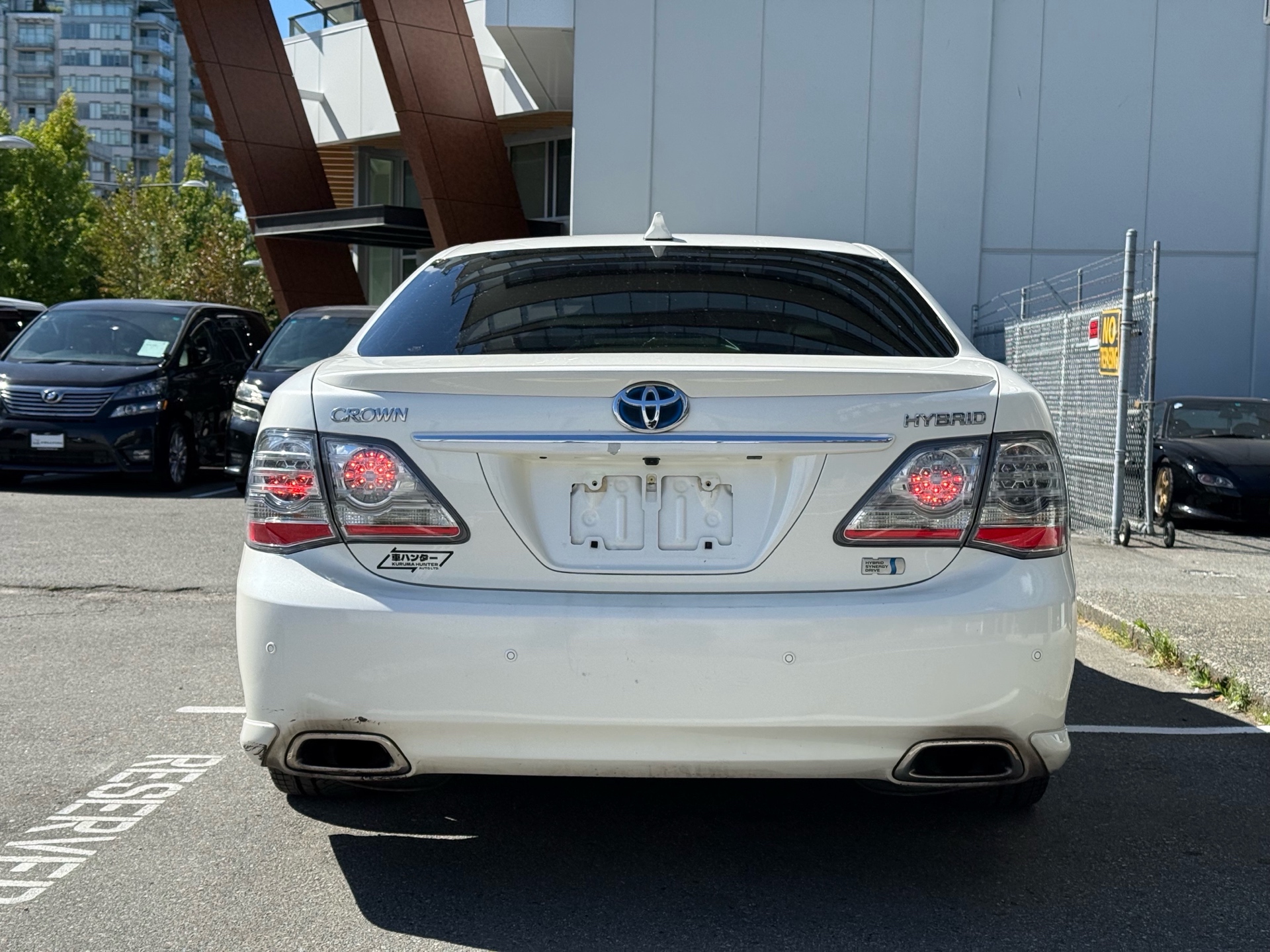 Vehicle photo 5