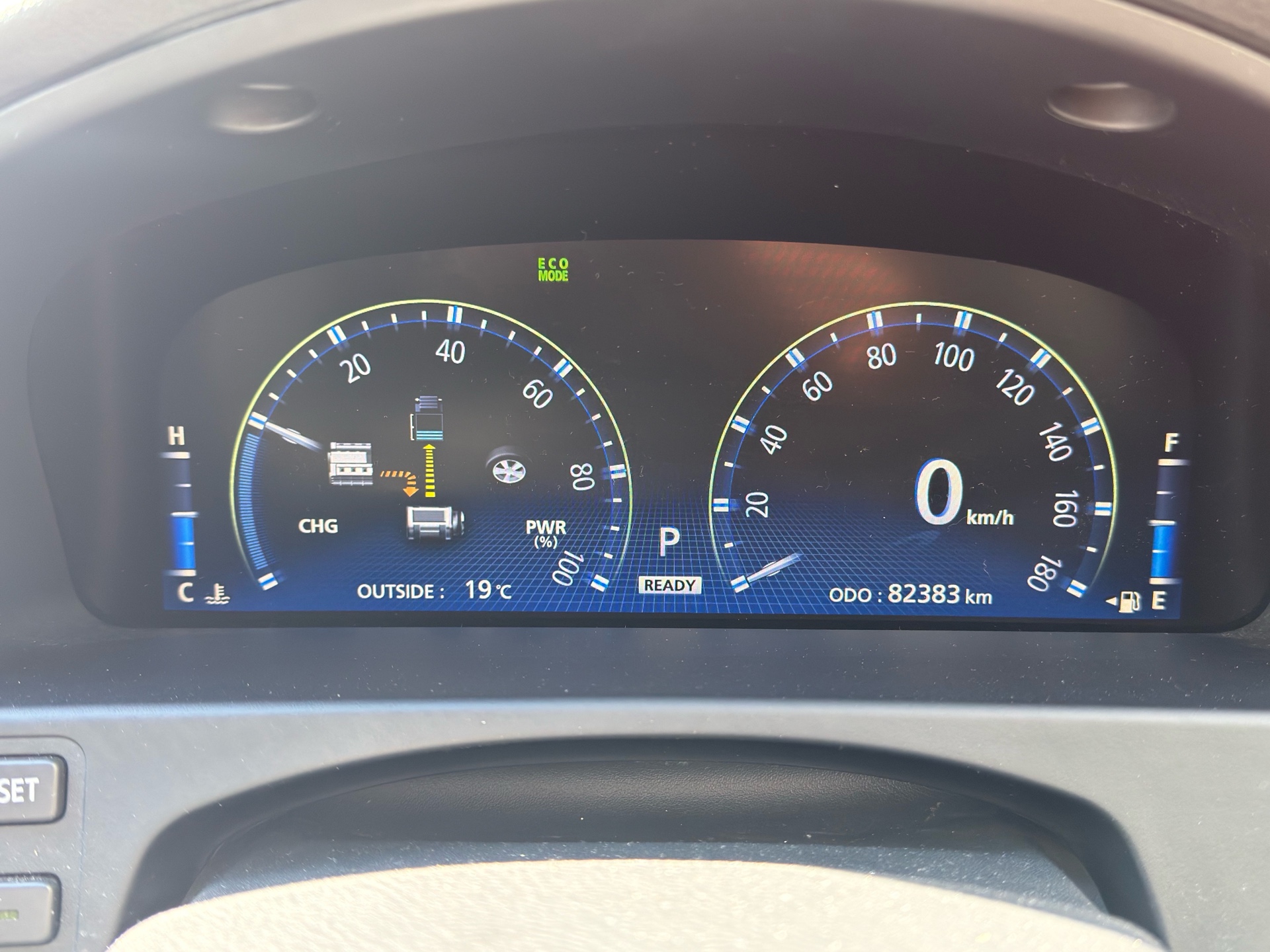 Vehicle photo 7