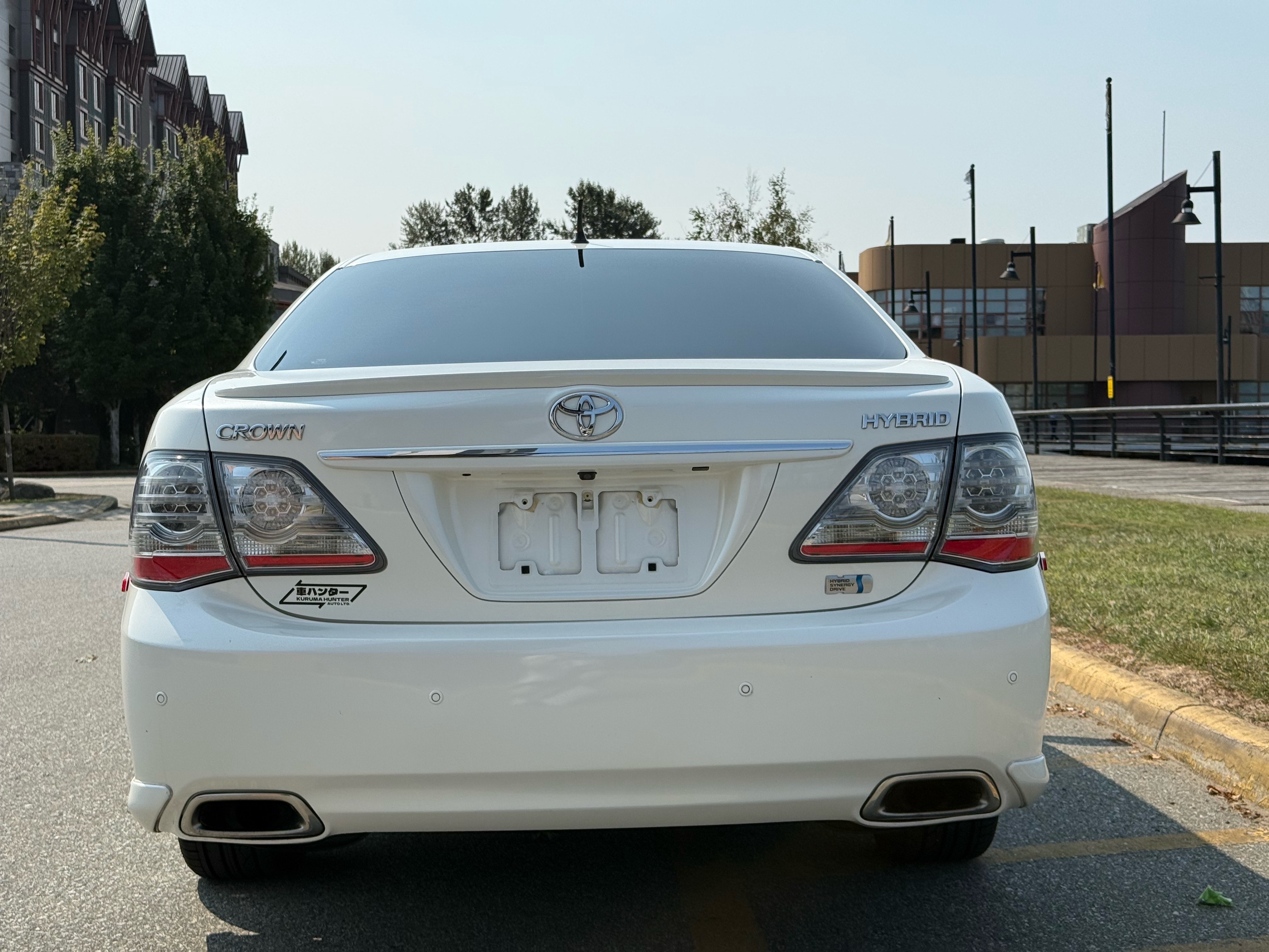 Vehicle photo 5