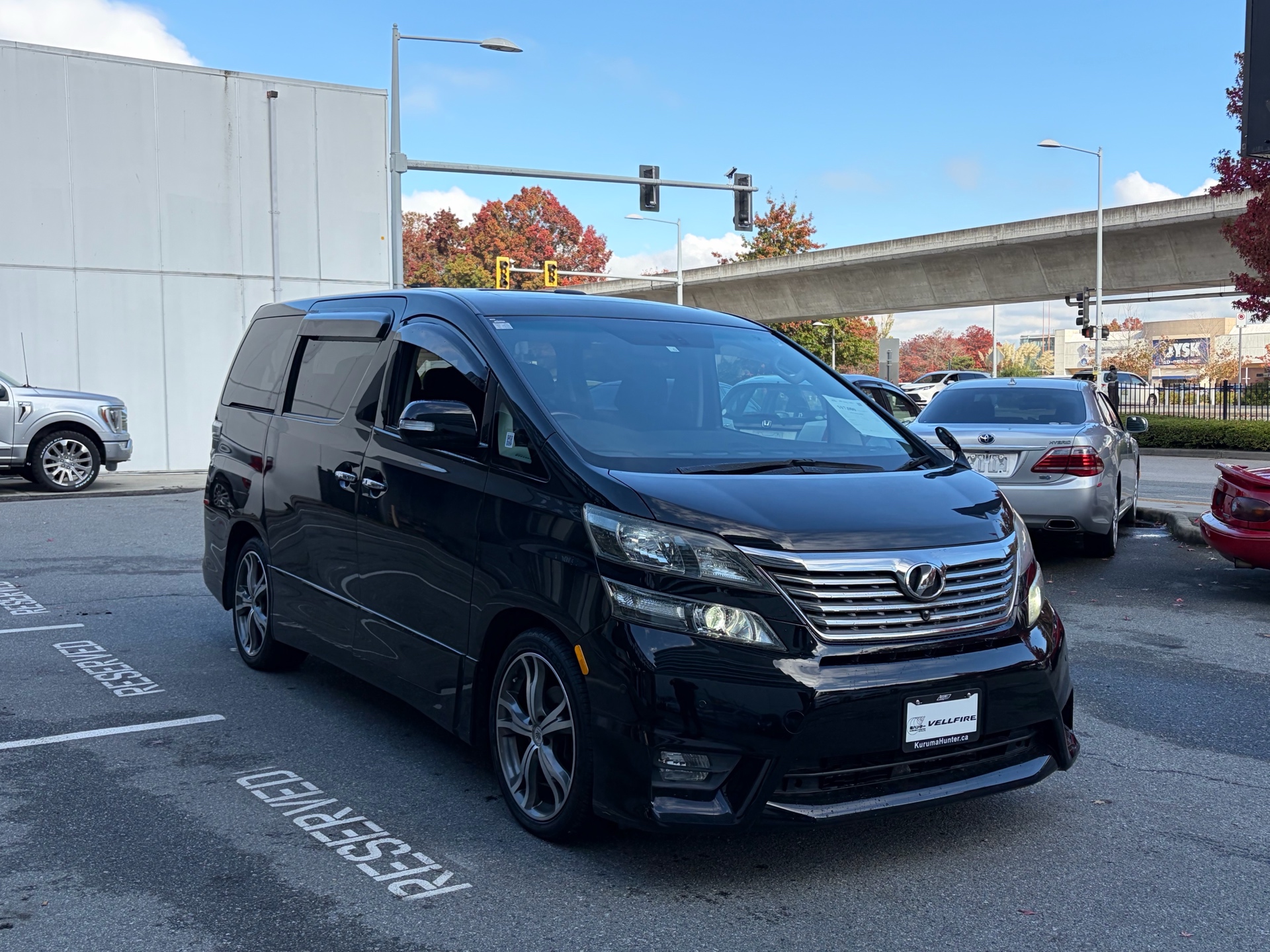Vehicle photo 6