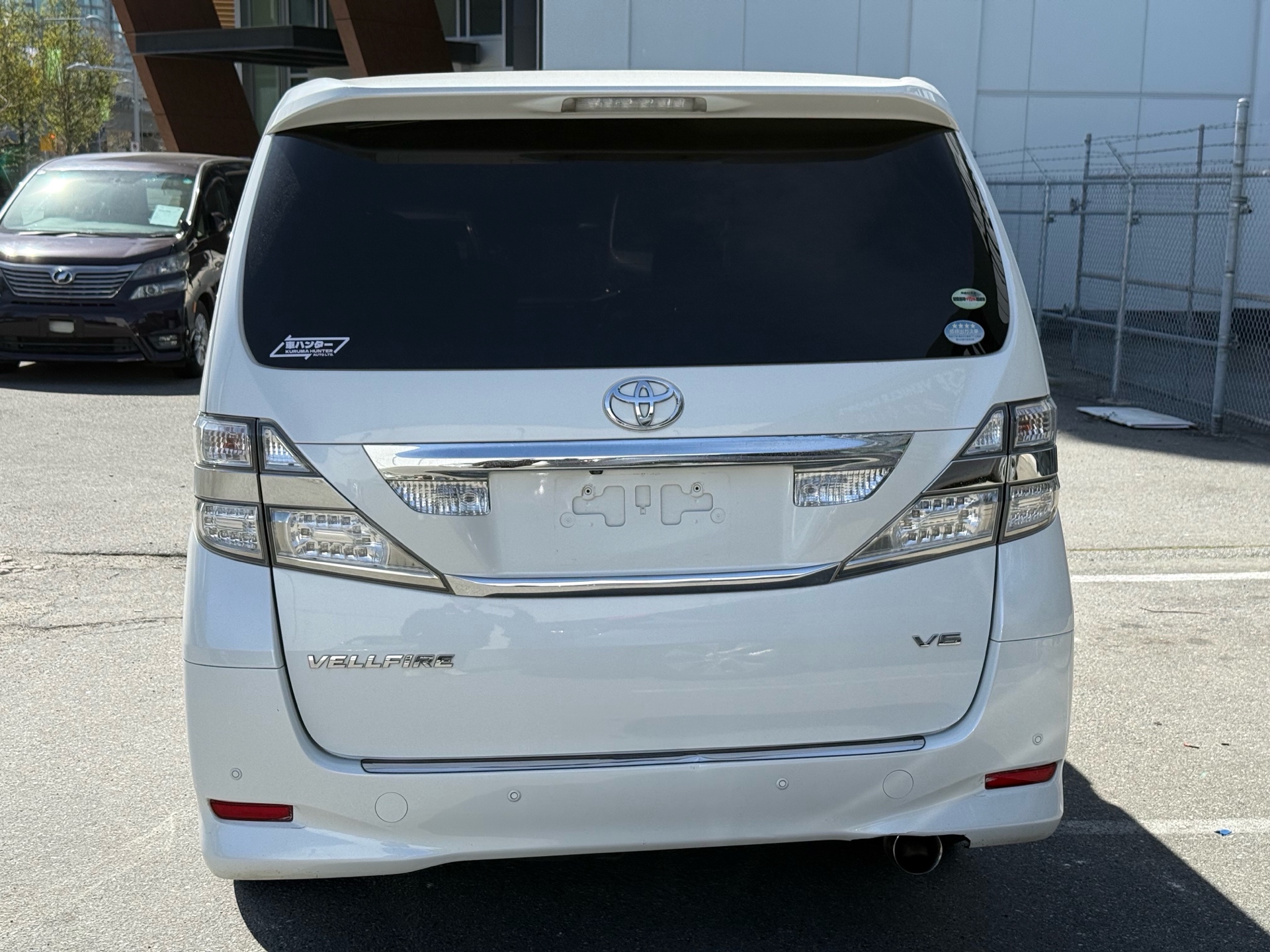 Vehicle photo 5