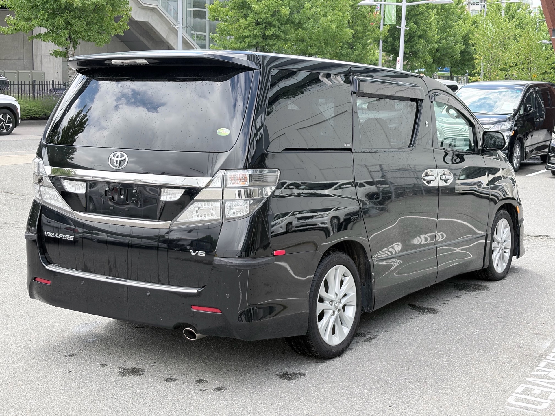 Vehicle photo 6