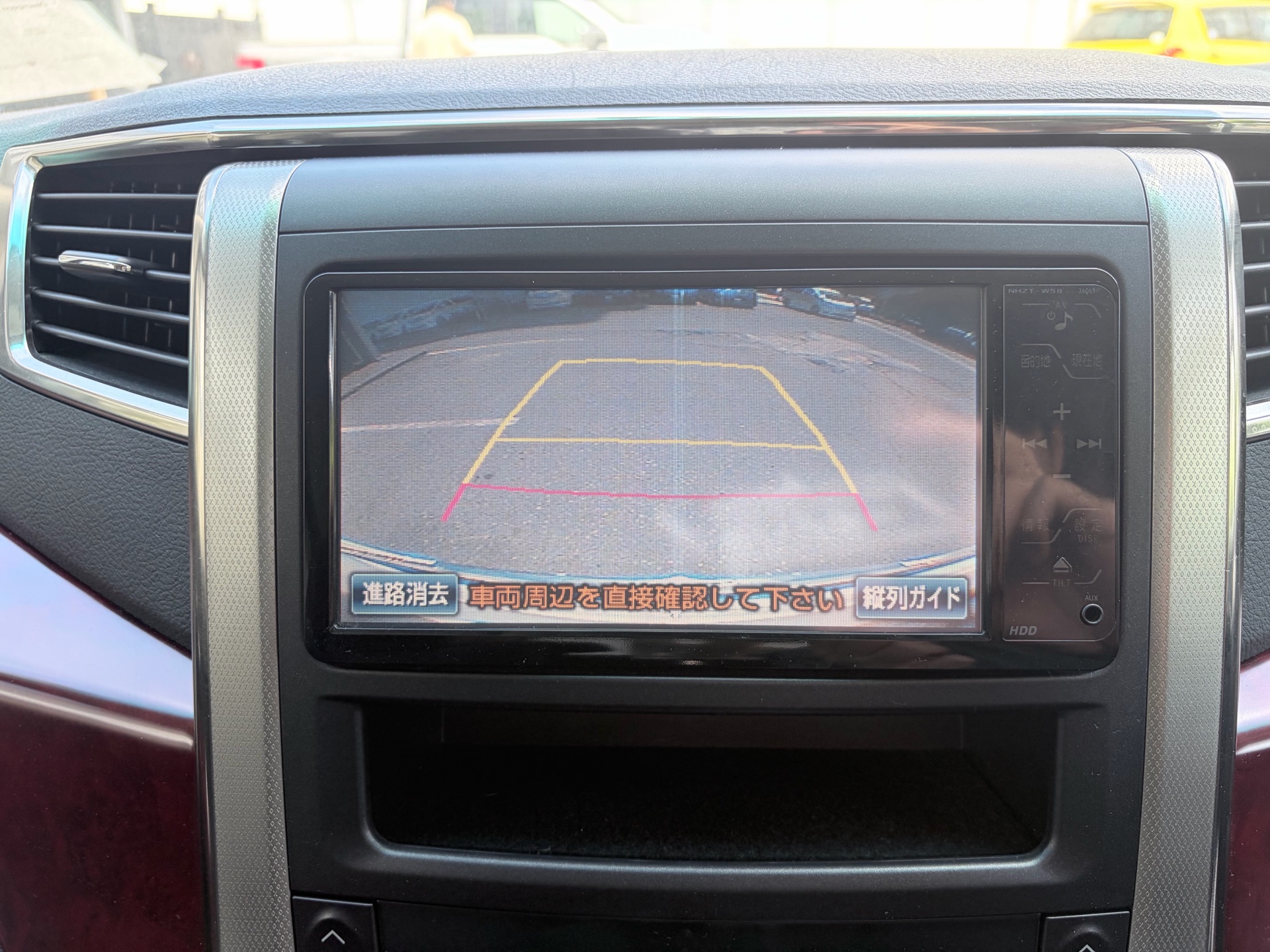 Vehicle photo 11