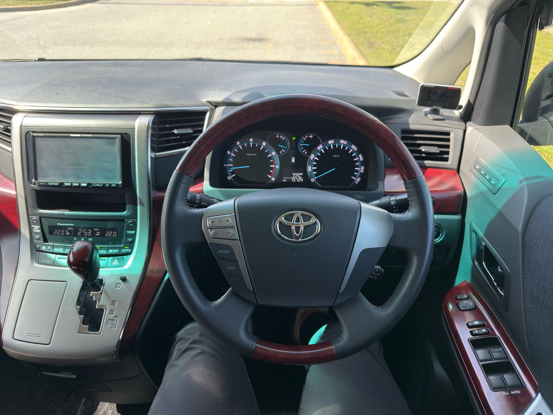 Vehicle photo 6