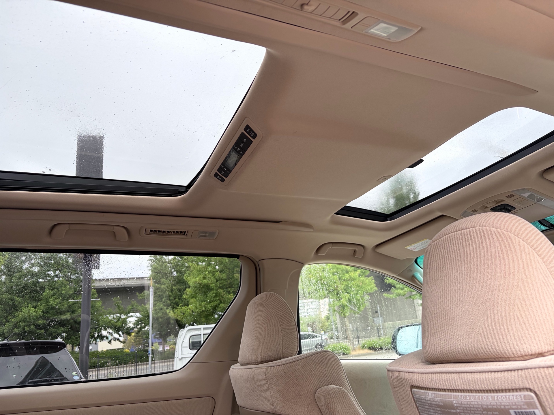 Vehicle photo 16