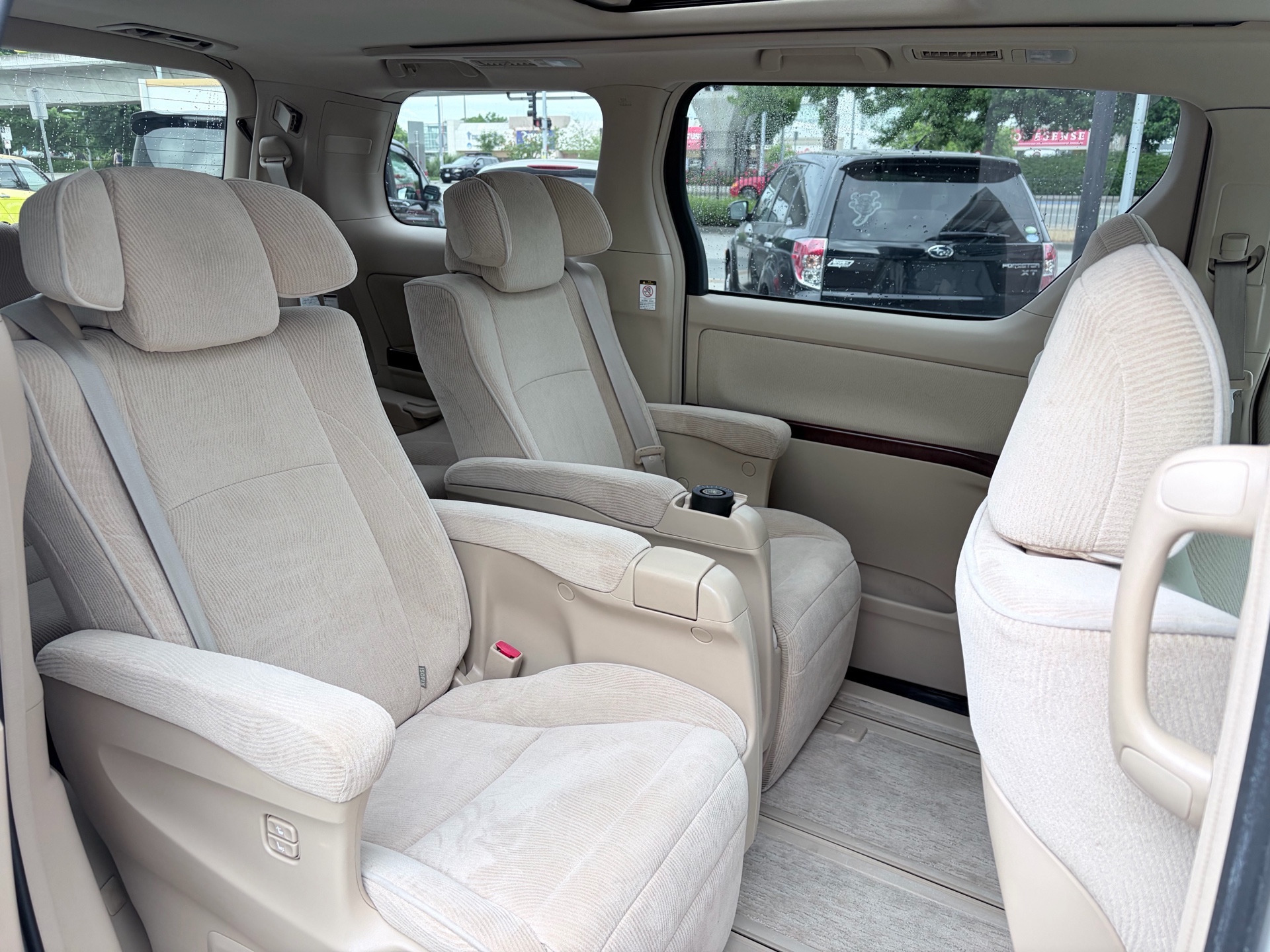Vehicle photo 15