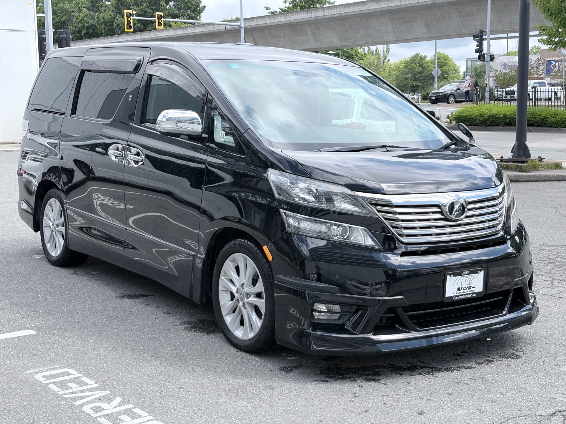 Vehicle photo 3