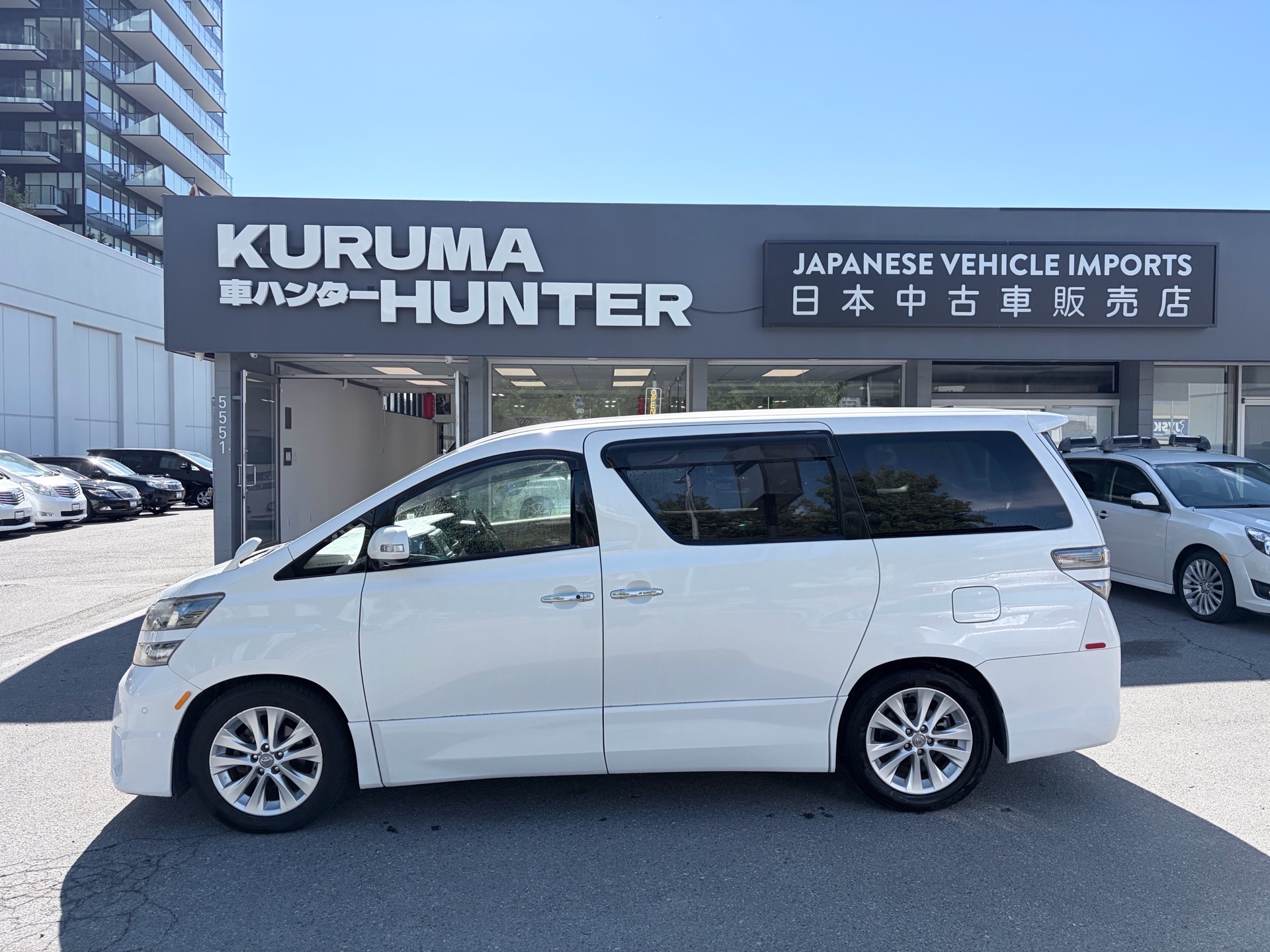 Vehicle photo 4
