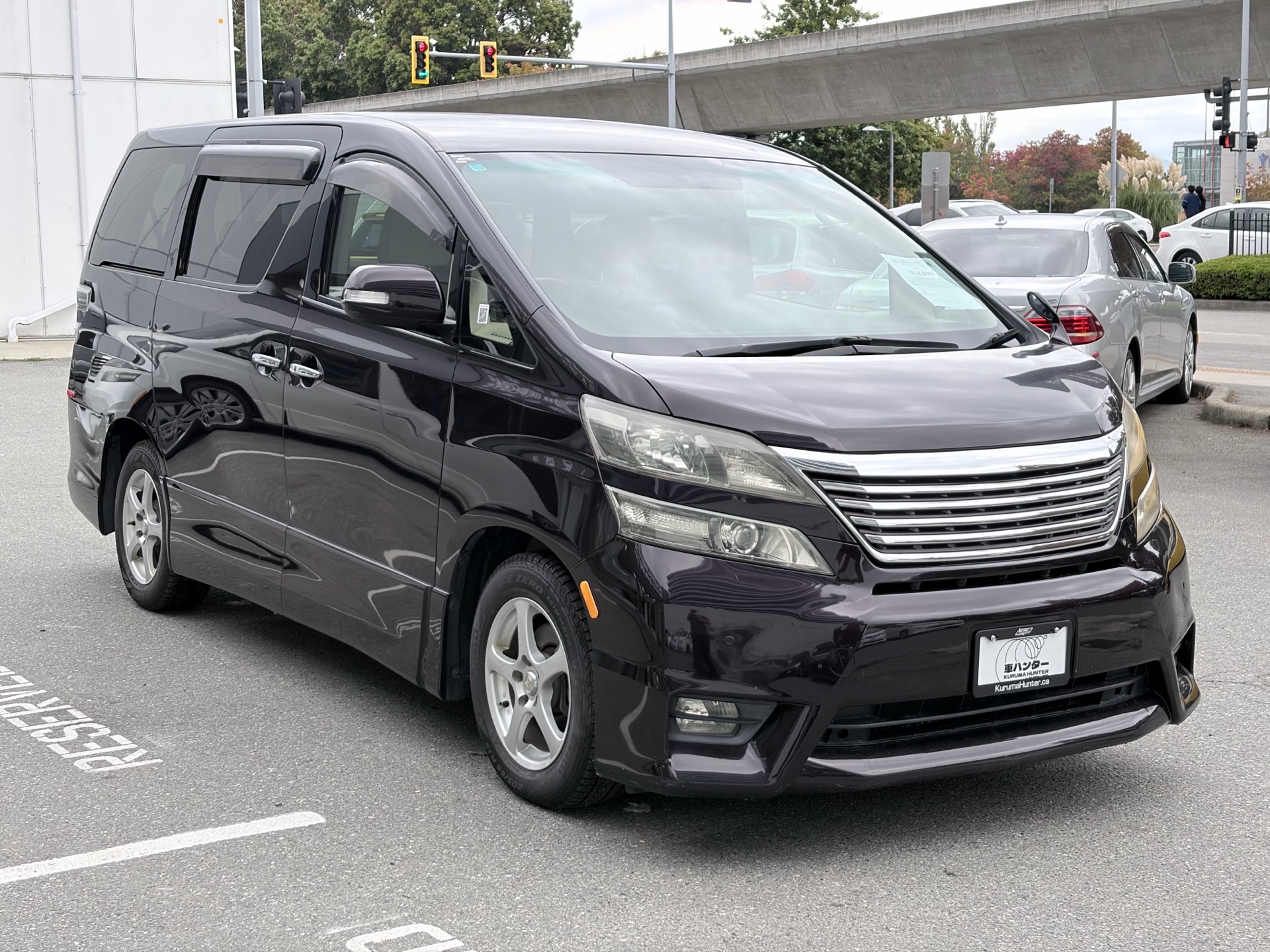 Vehicle photo 3