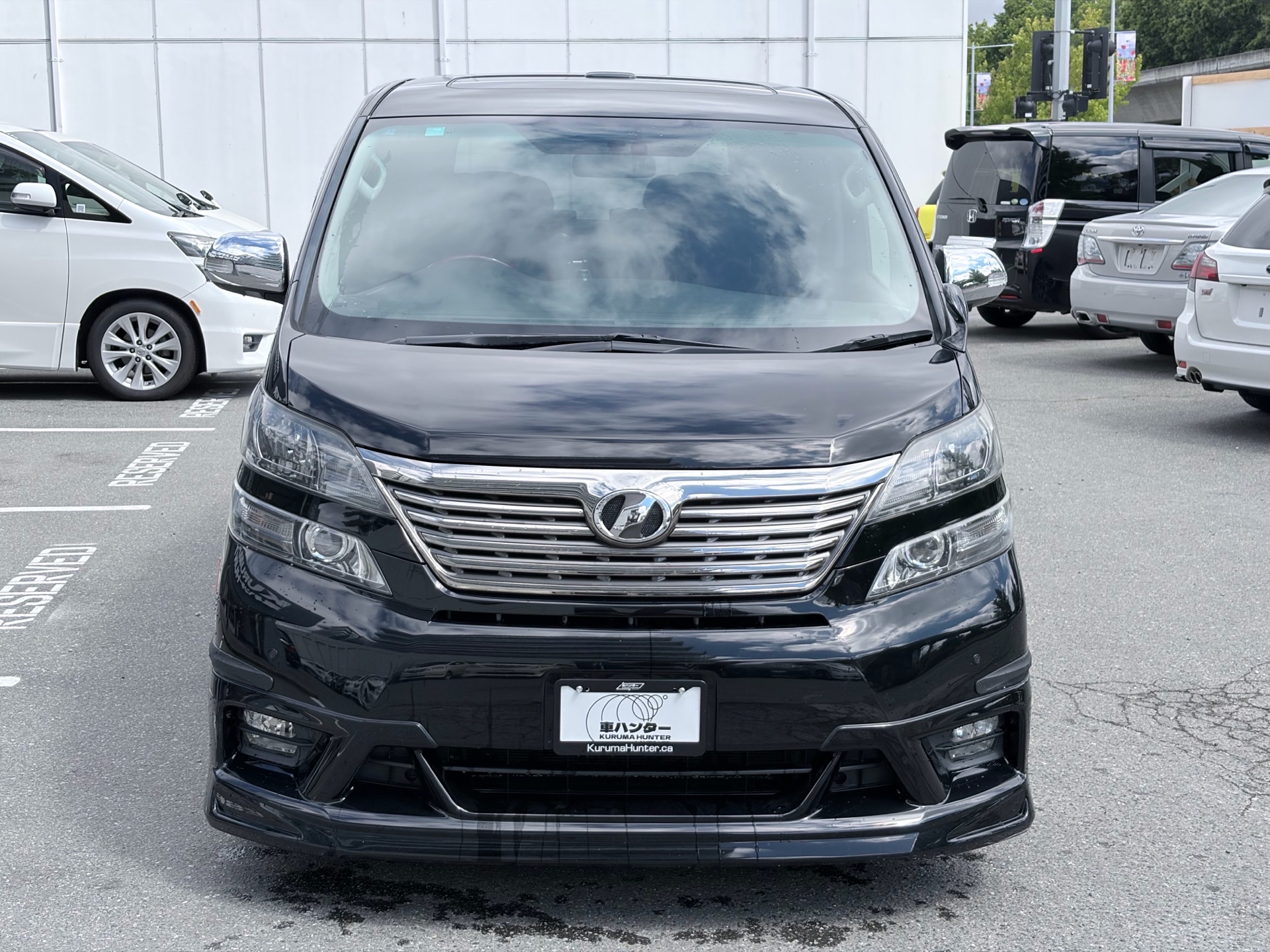Vehicle photo 2