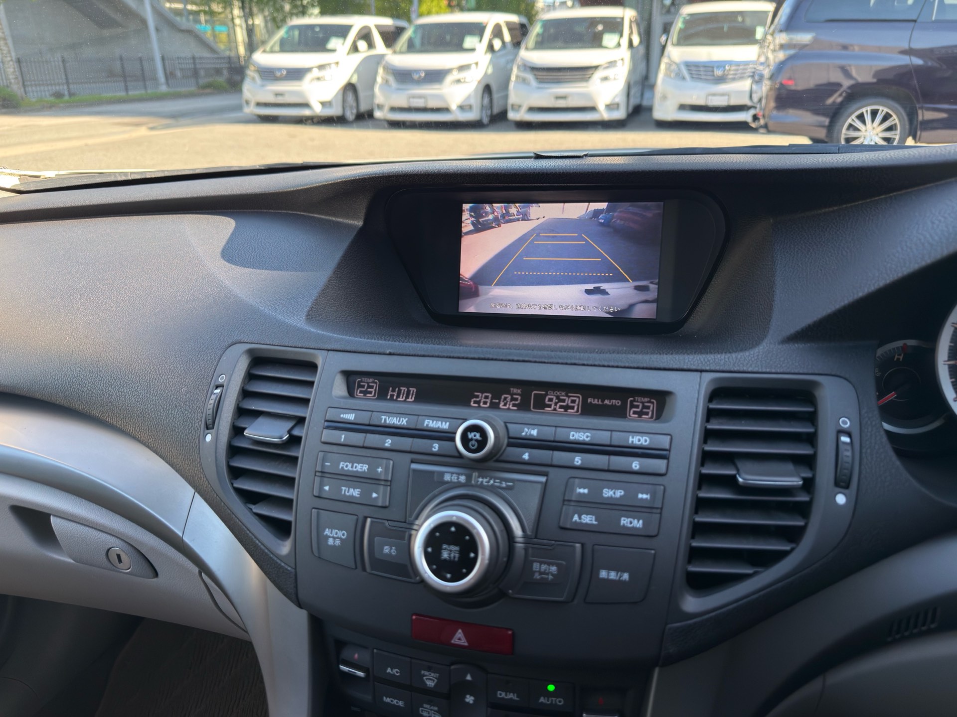 Vehicle photo 7