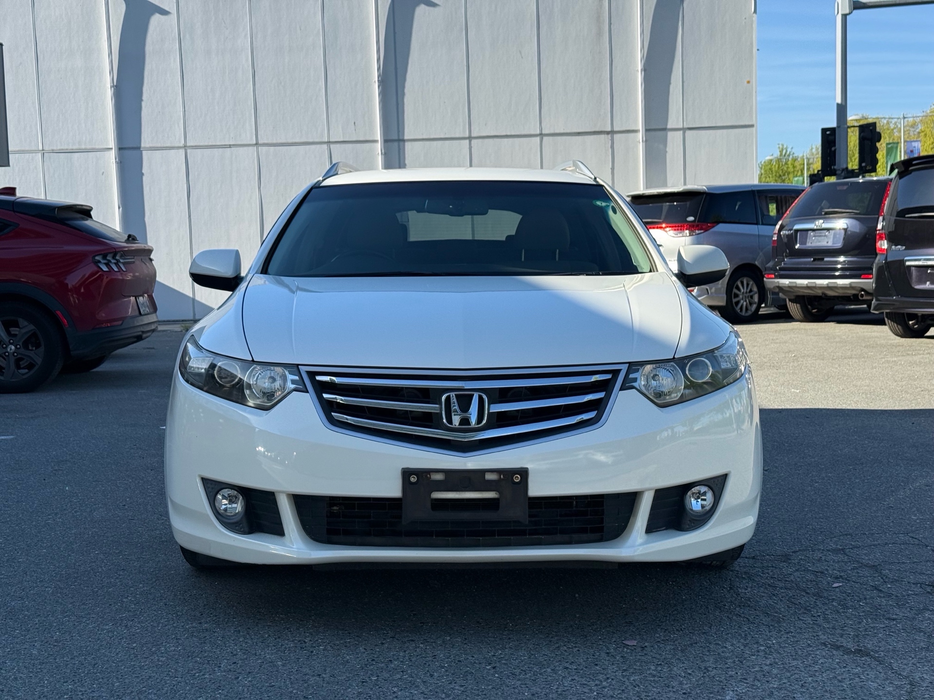 Vehicle photo 2