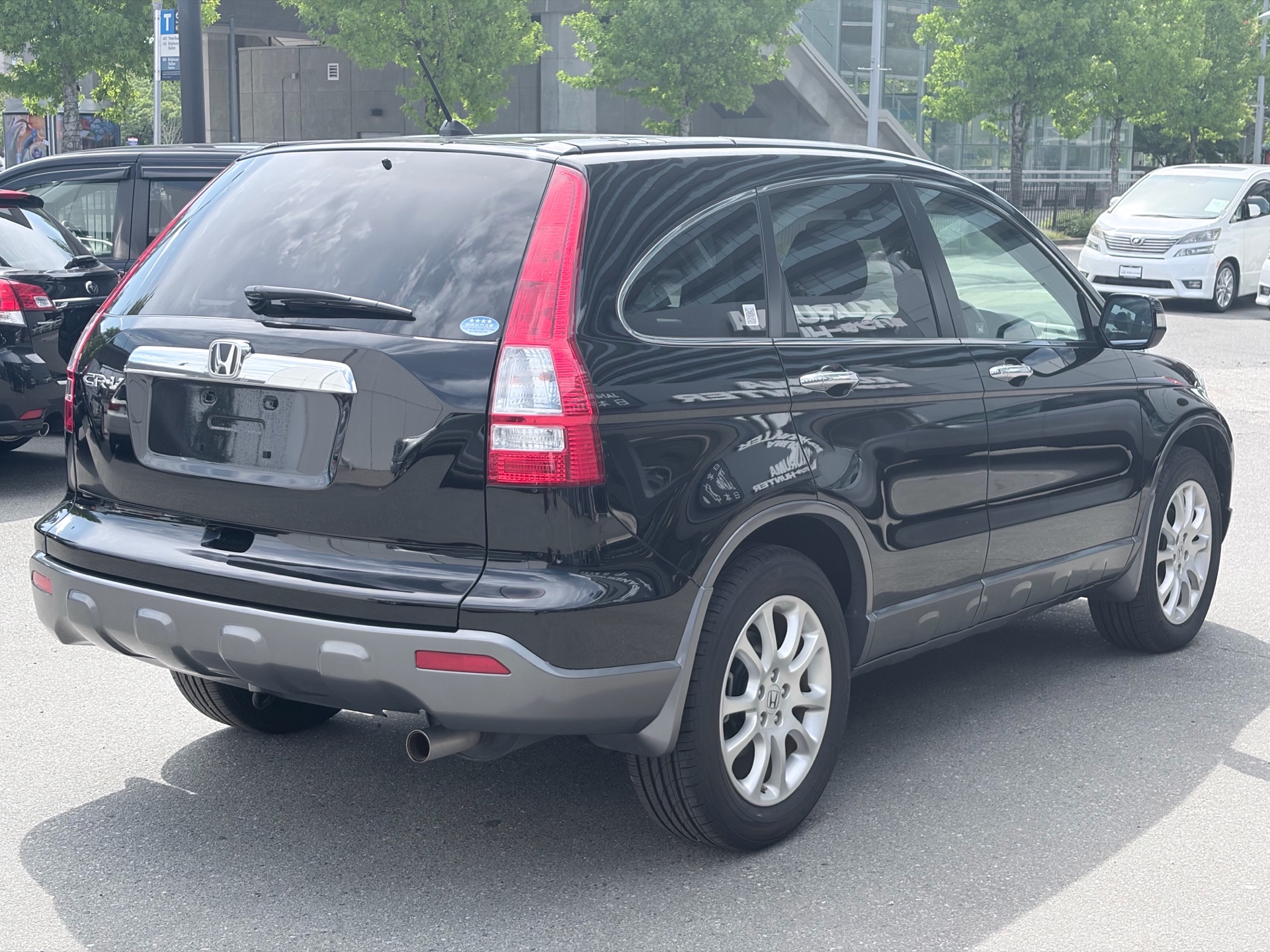Vehicle photo 7