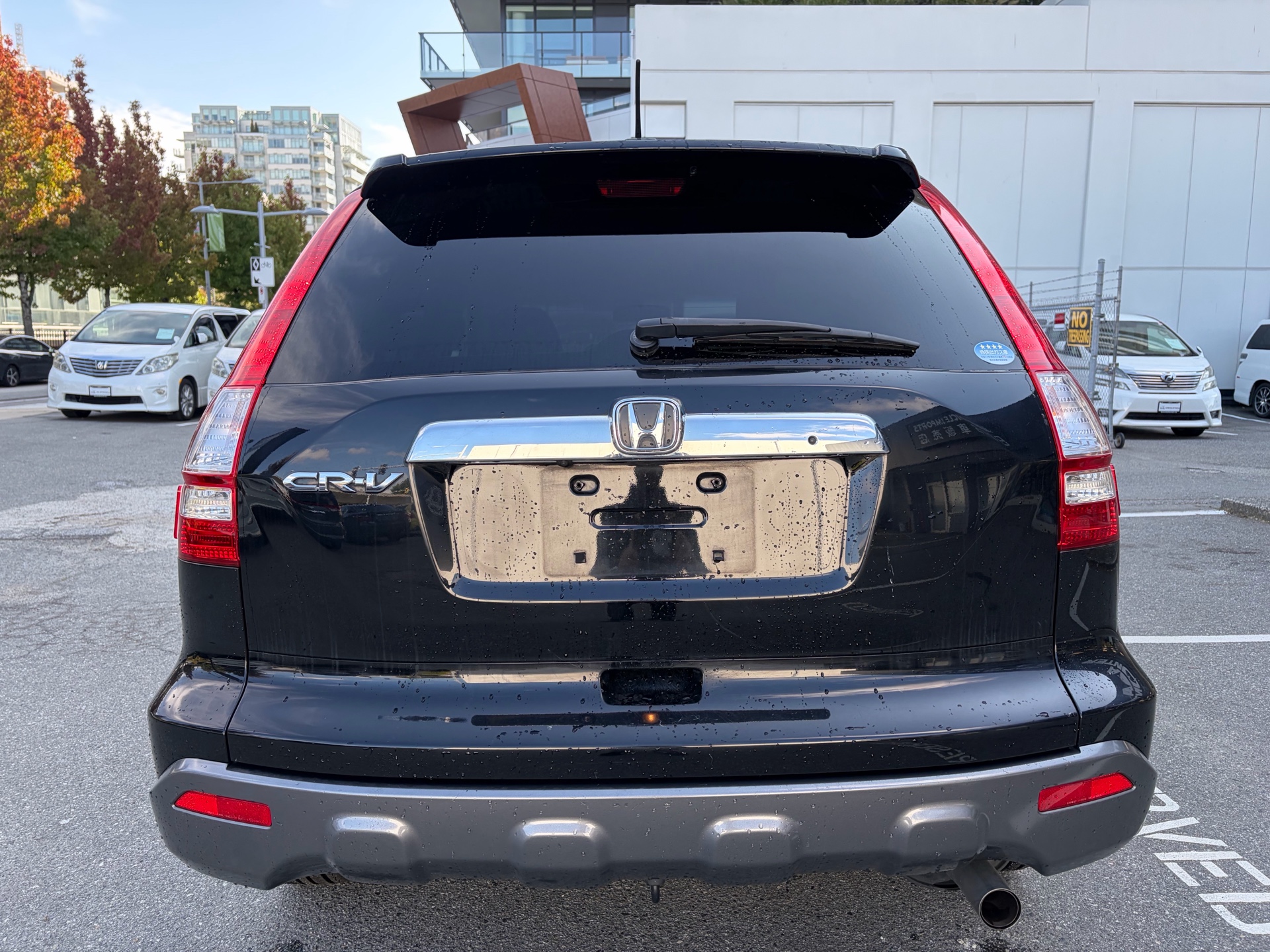 Vehicle photo 7