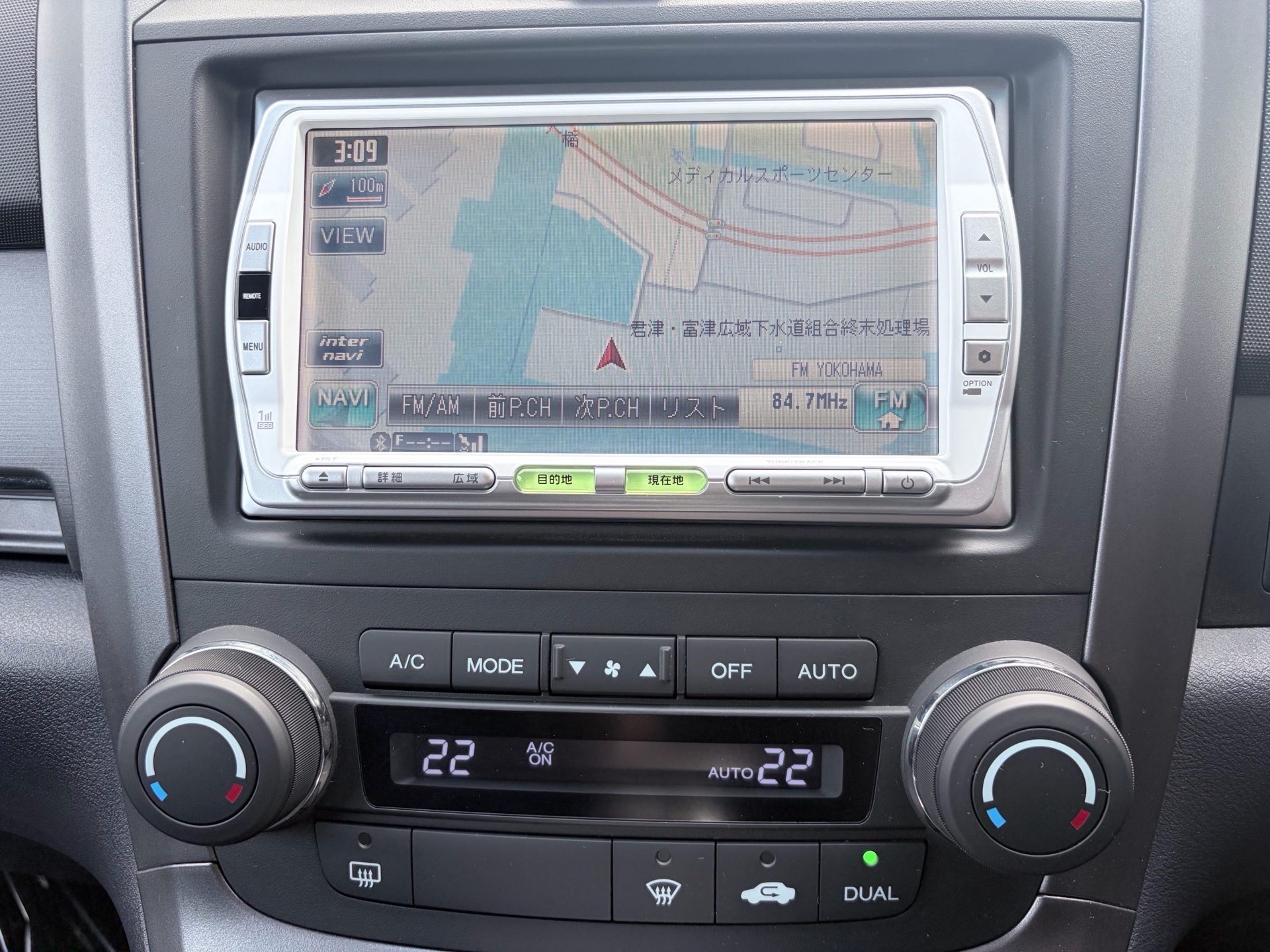 Vehicle photo 11
