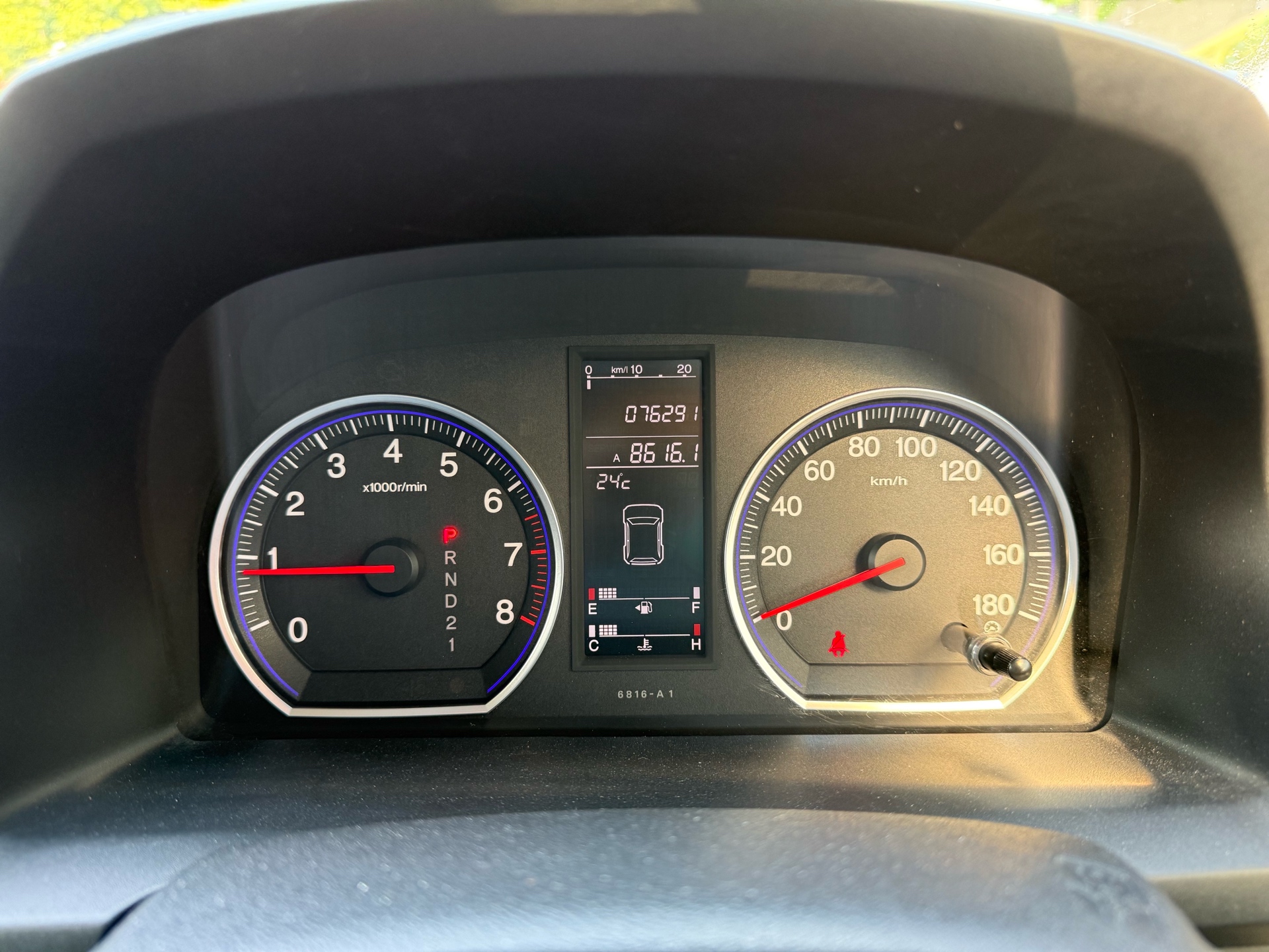 Vehicle photo 17