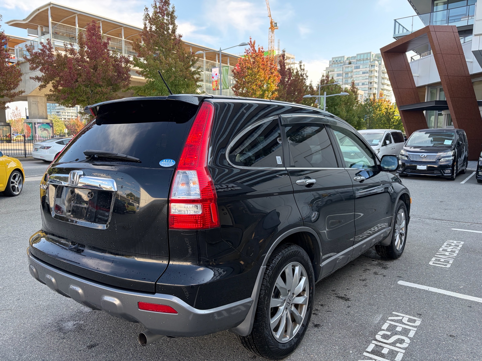 Vehicle photo 8