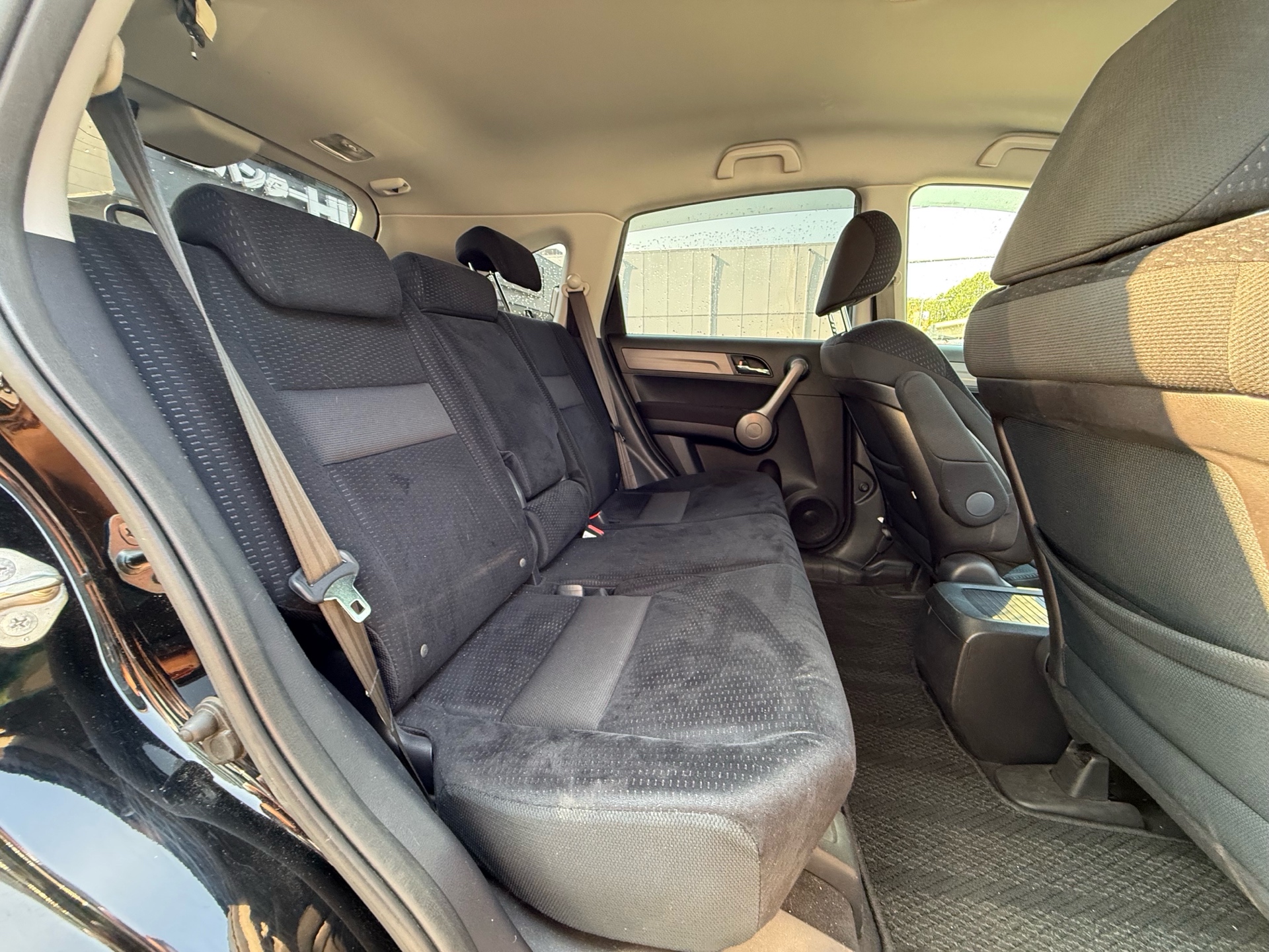Vehicle photo 12