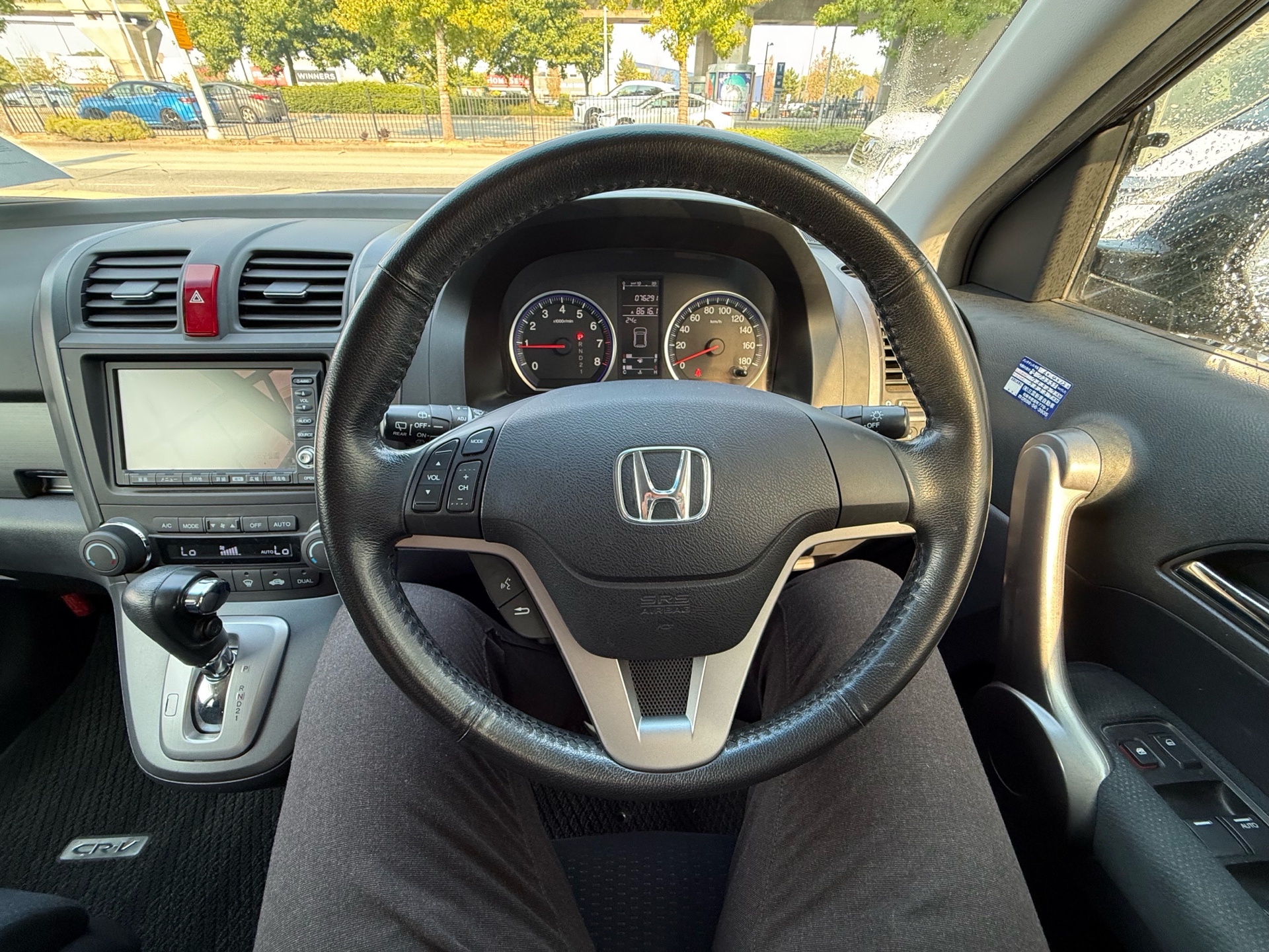 Vehicle photo 9