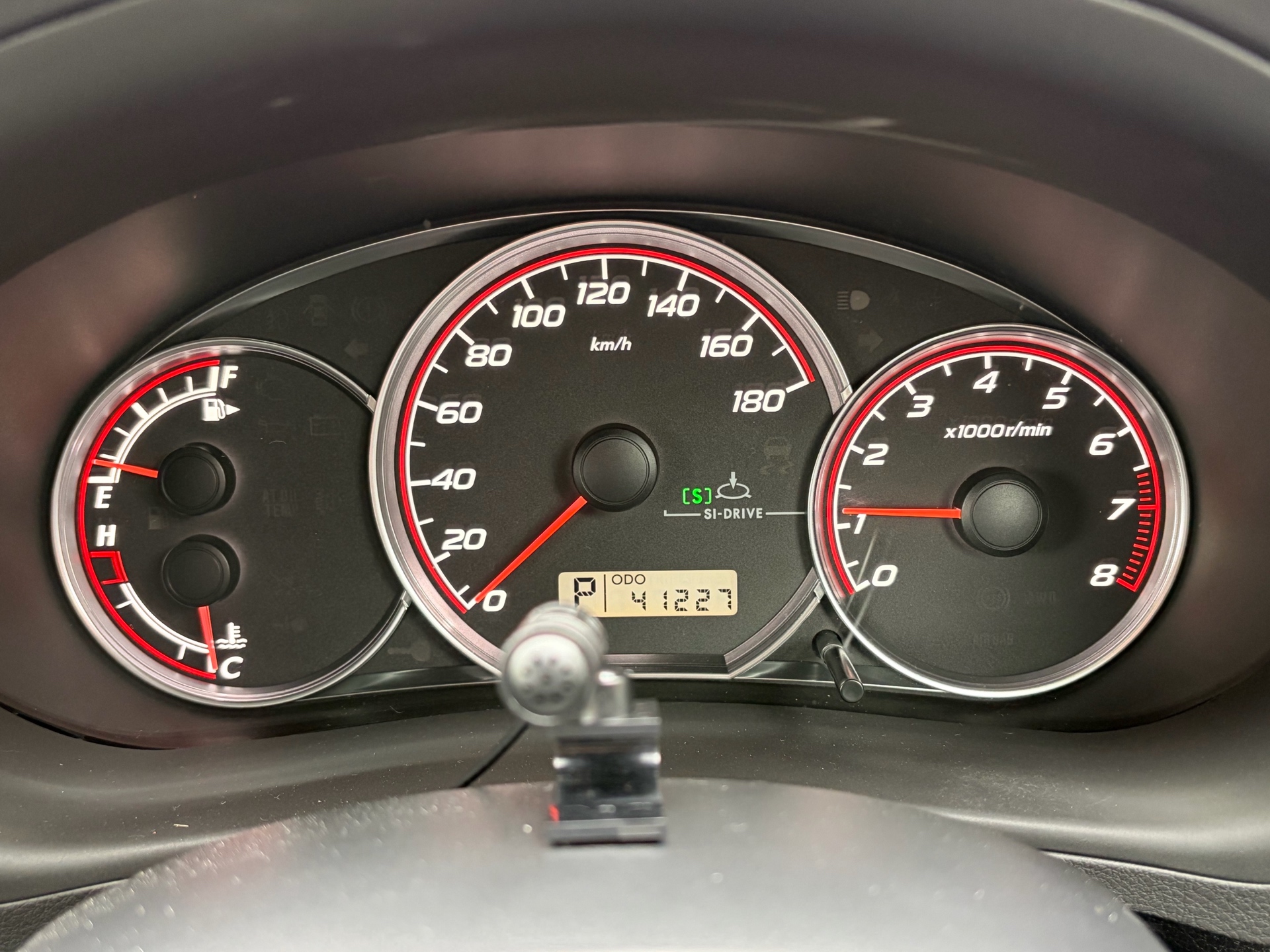 Vehicle photo 8