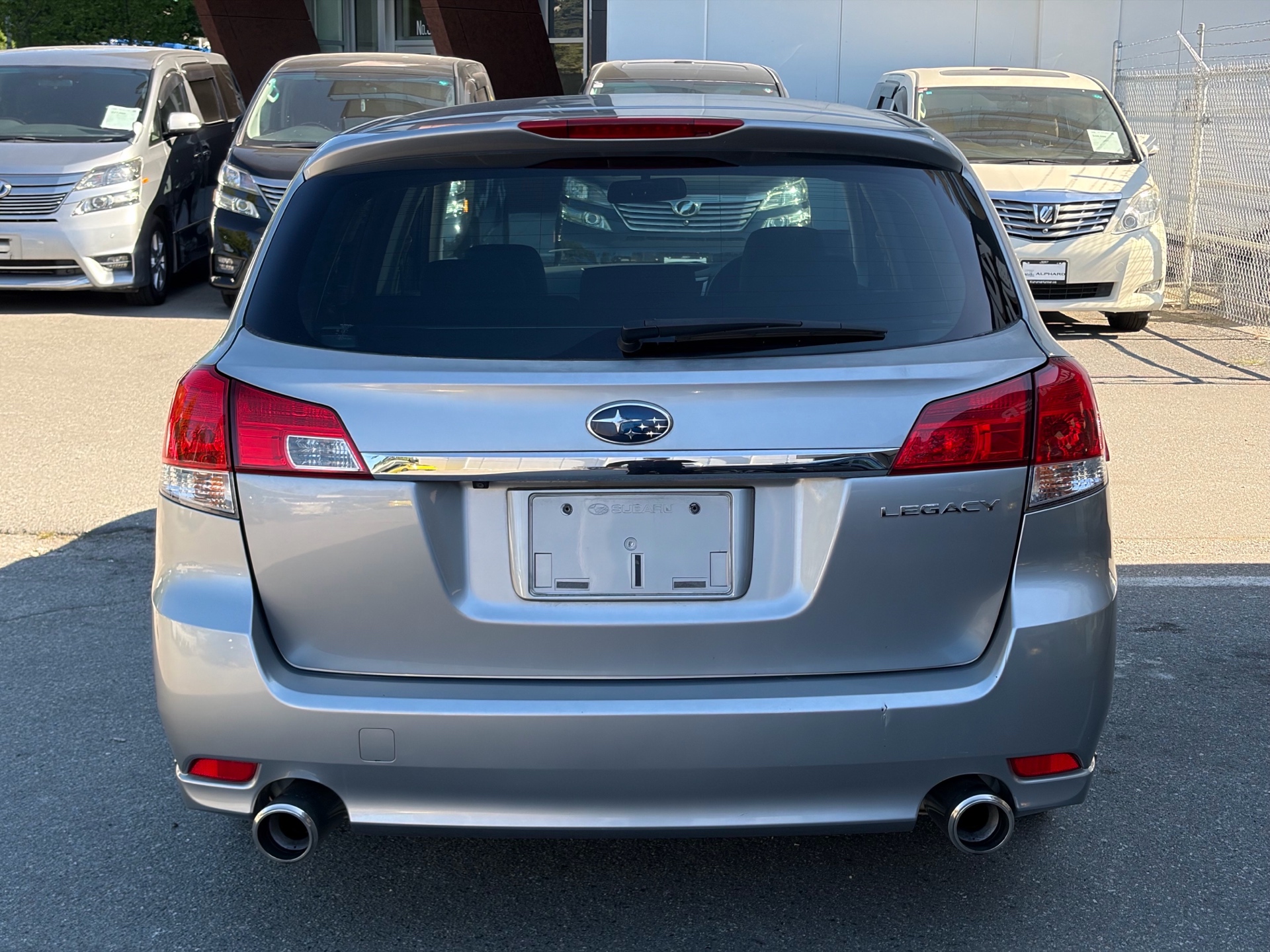 Vehicle photo 5