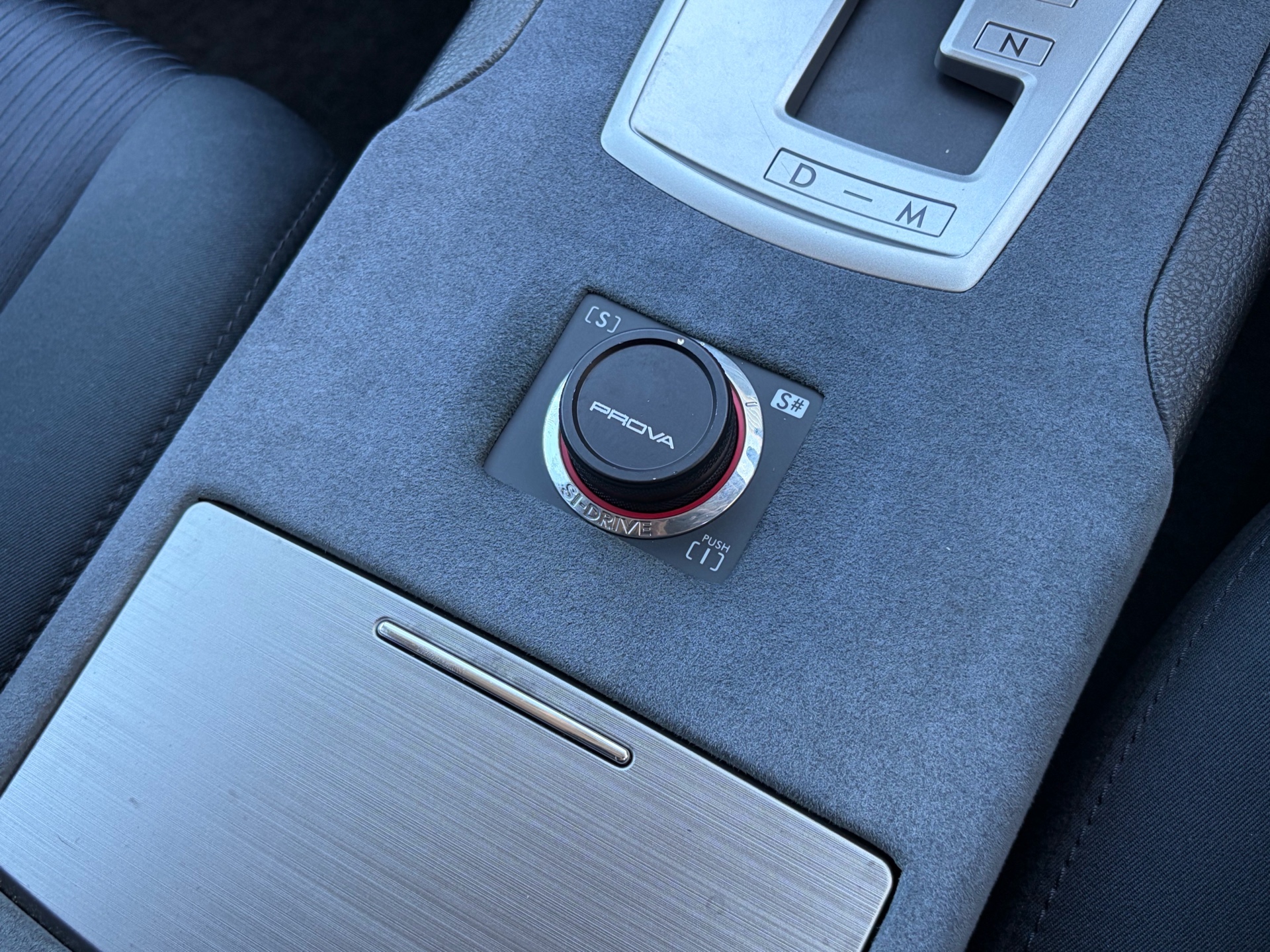 Vehicle photo 10