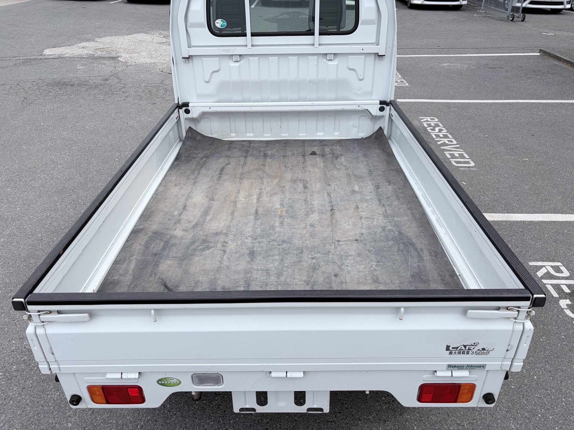 Vehicle photo 8