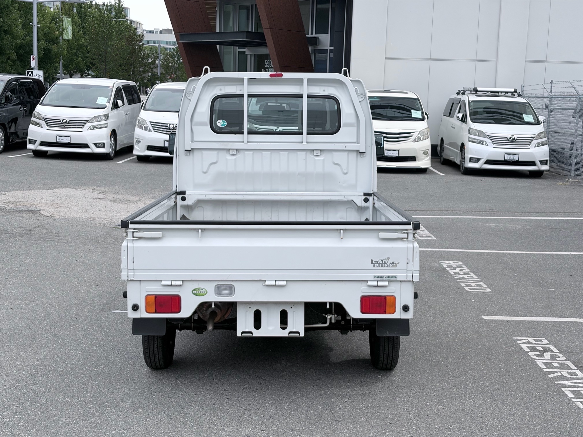 Vehicle photo 6