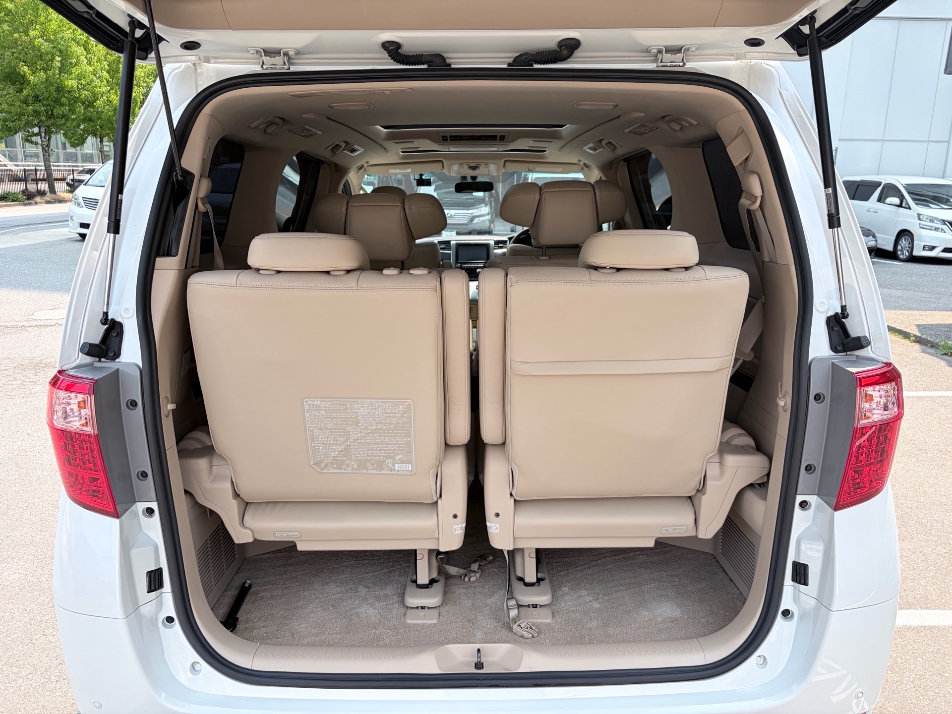 Vehicle photo 20