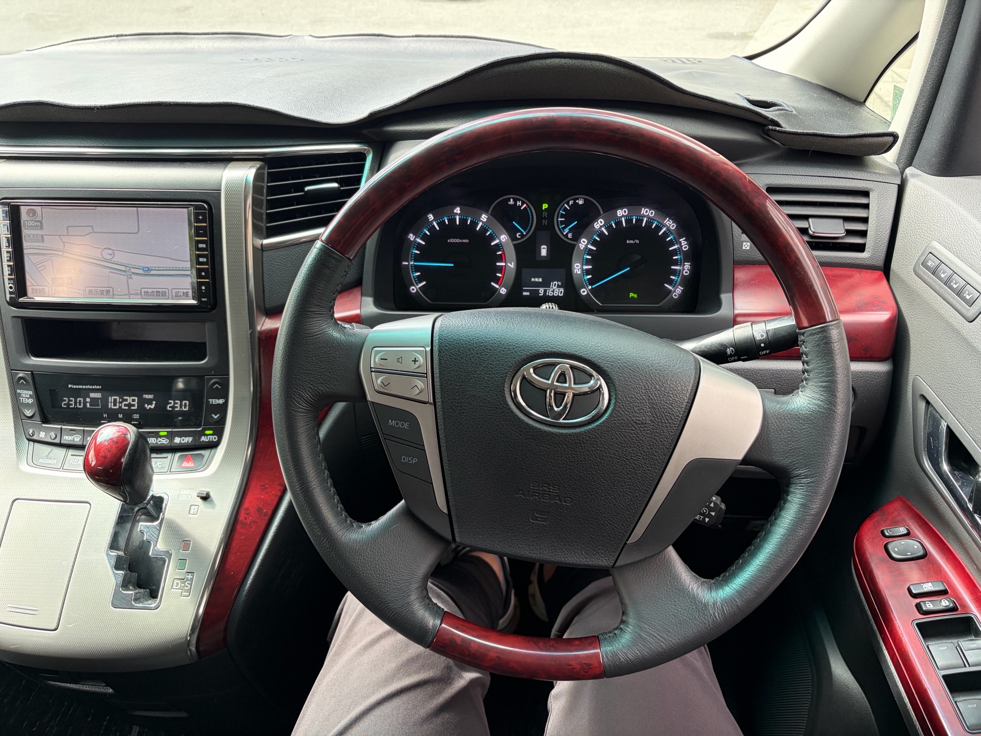Vehicle photo 6