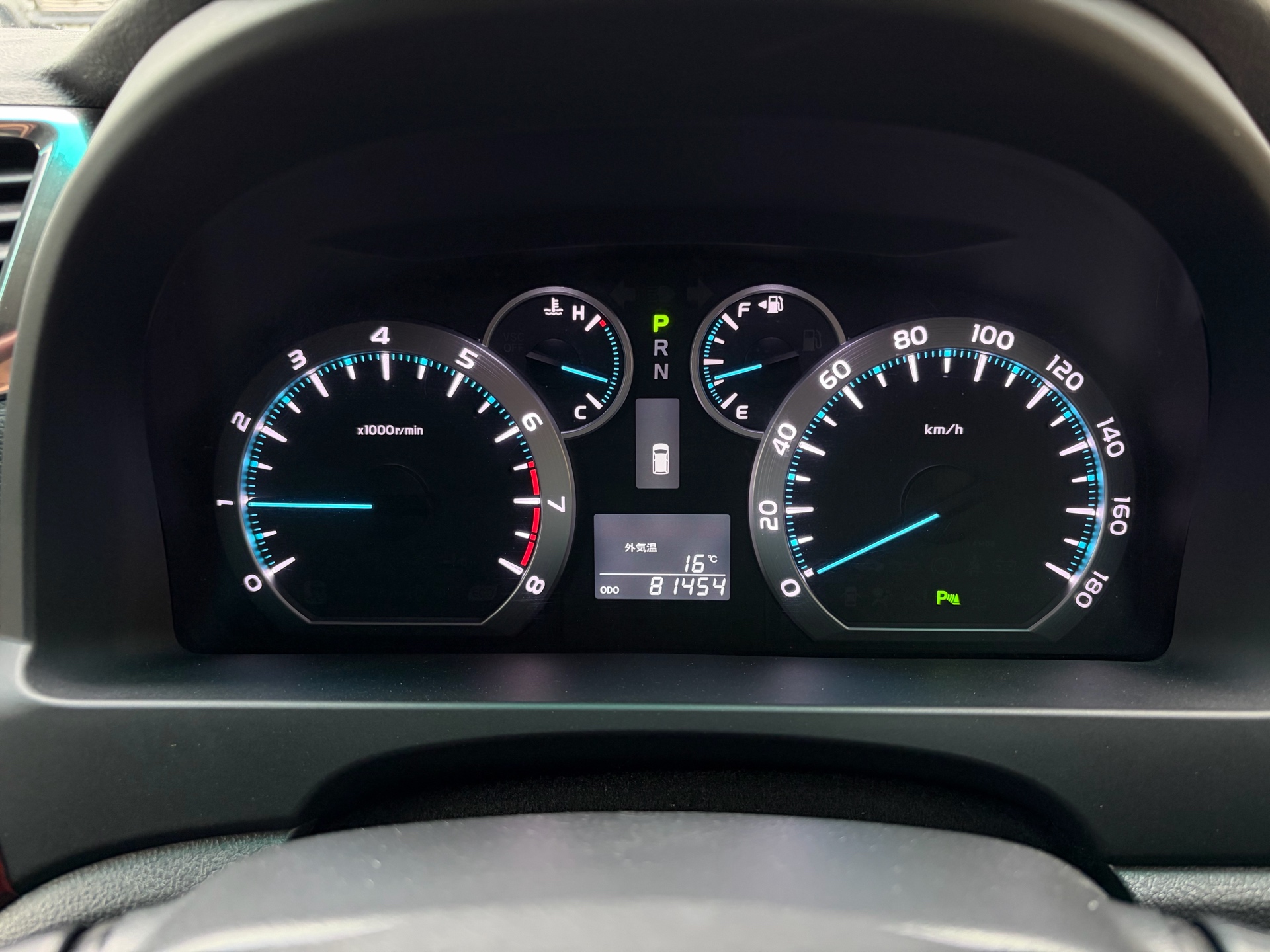 Vehicle photo 13