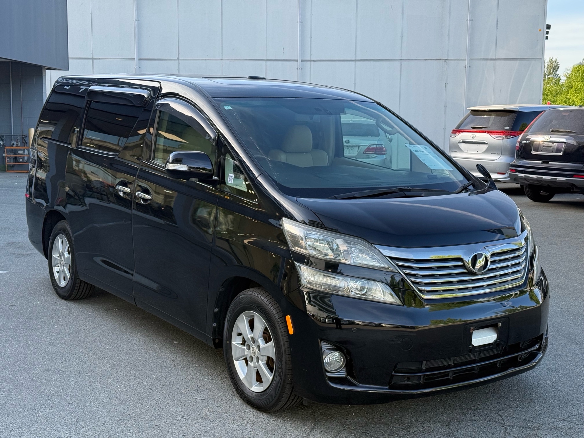 Vehicle photo 3
