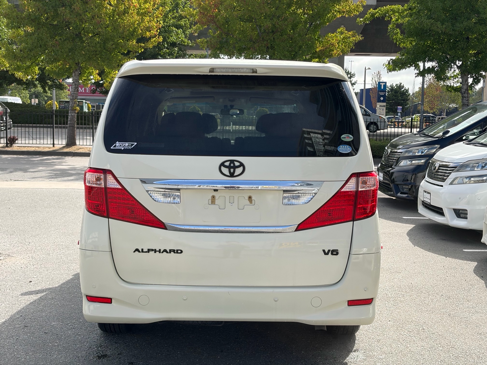 Vehicle photo 5