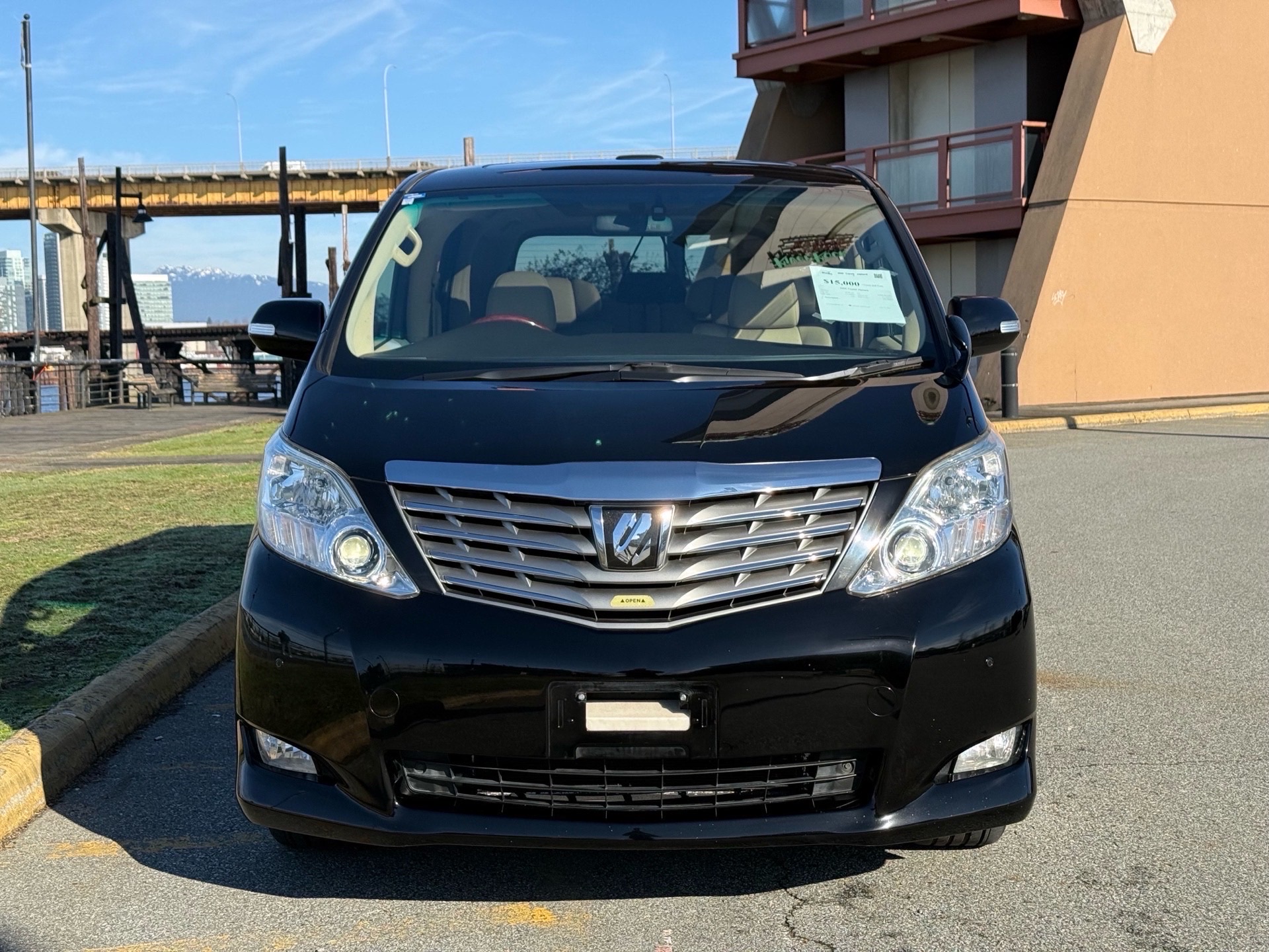 Vehicle photo 2