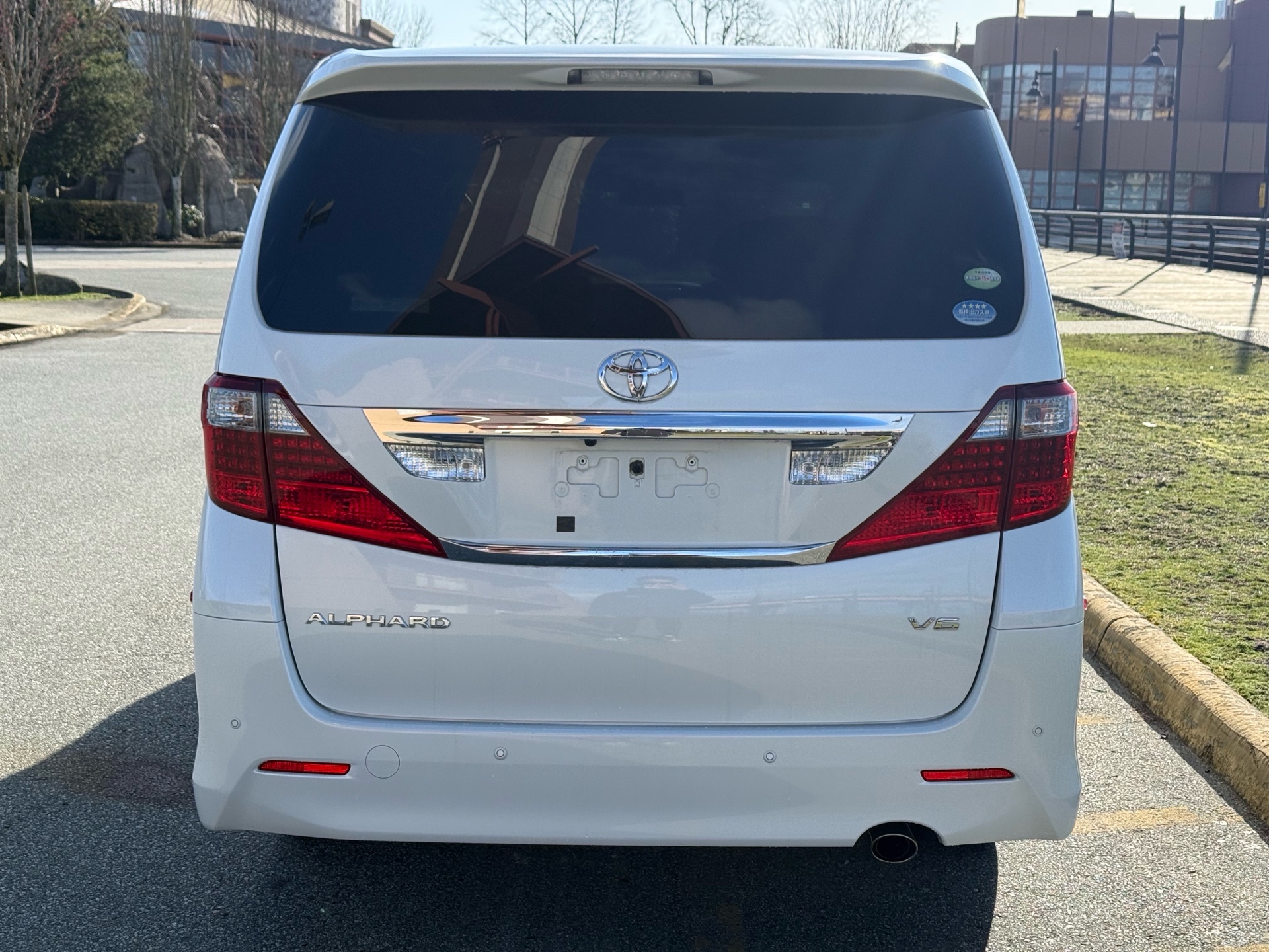 Vehicle photo 5