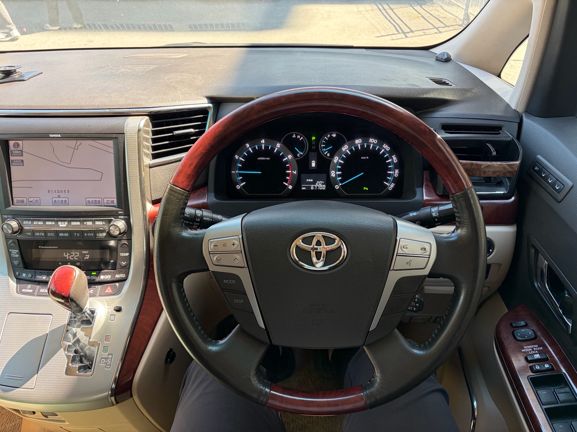Vehicle photo 6
