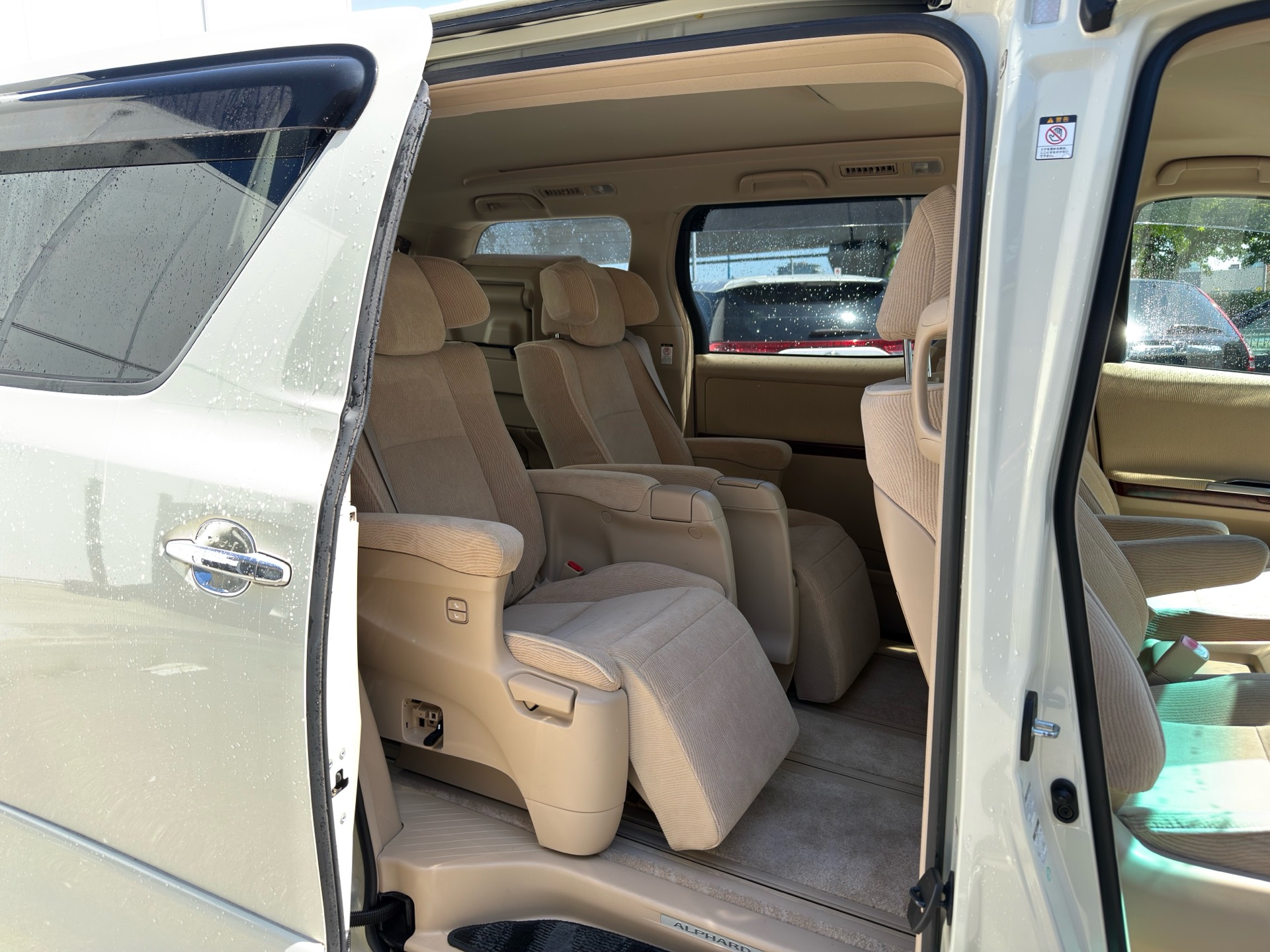 Vehicle photo 15