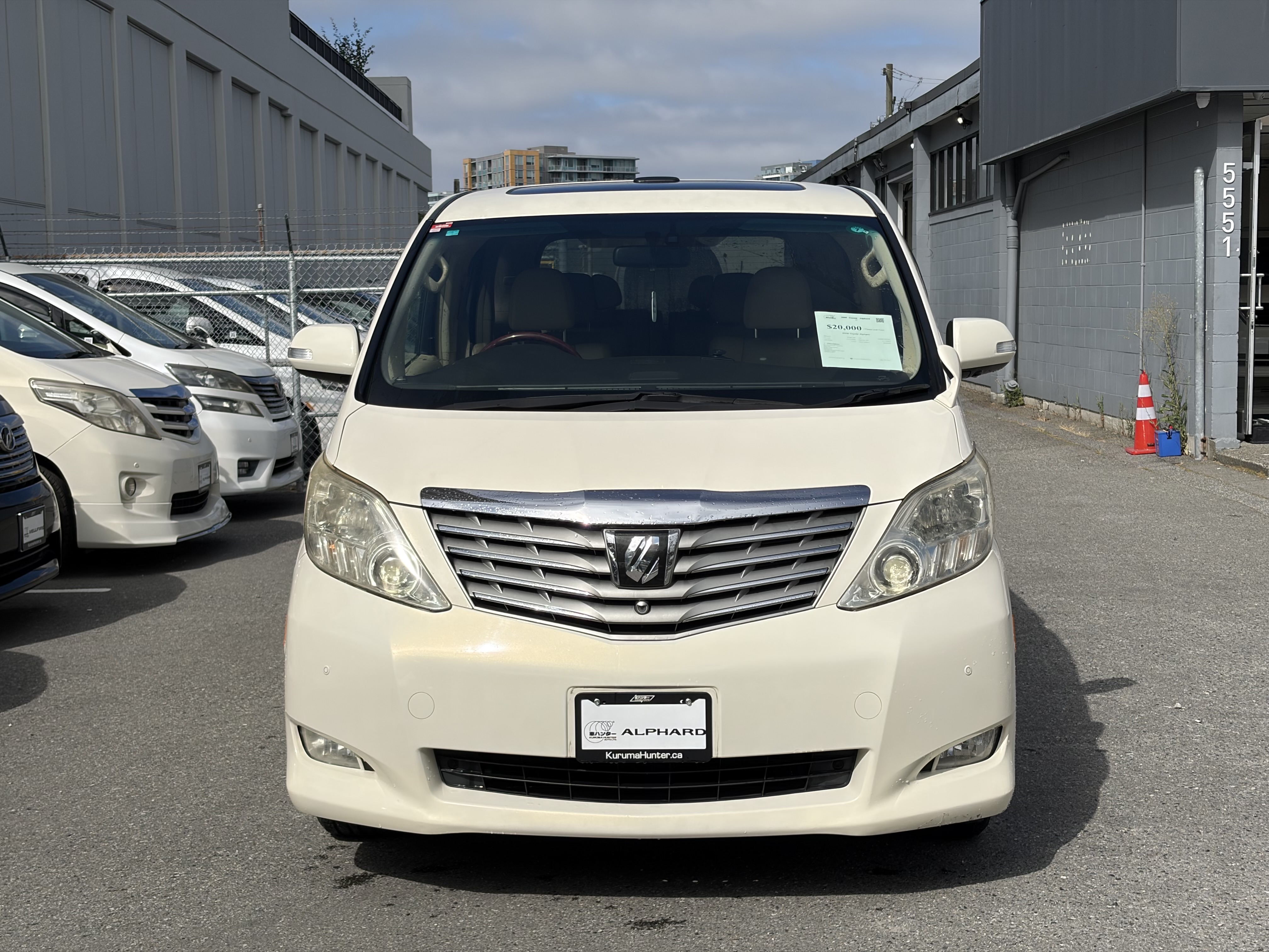 Vehicle photo 2