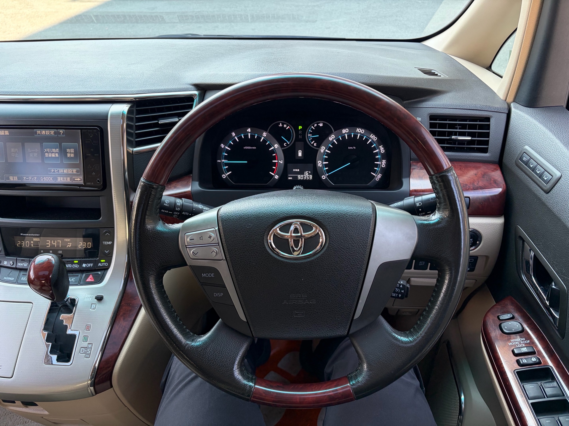 Vehicle photo 10