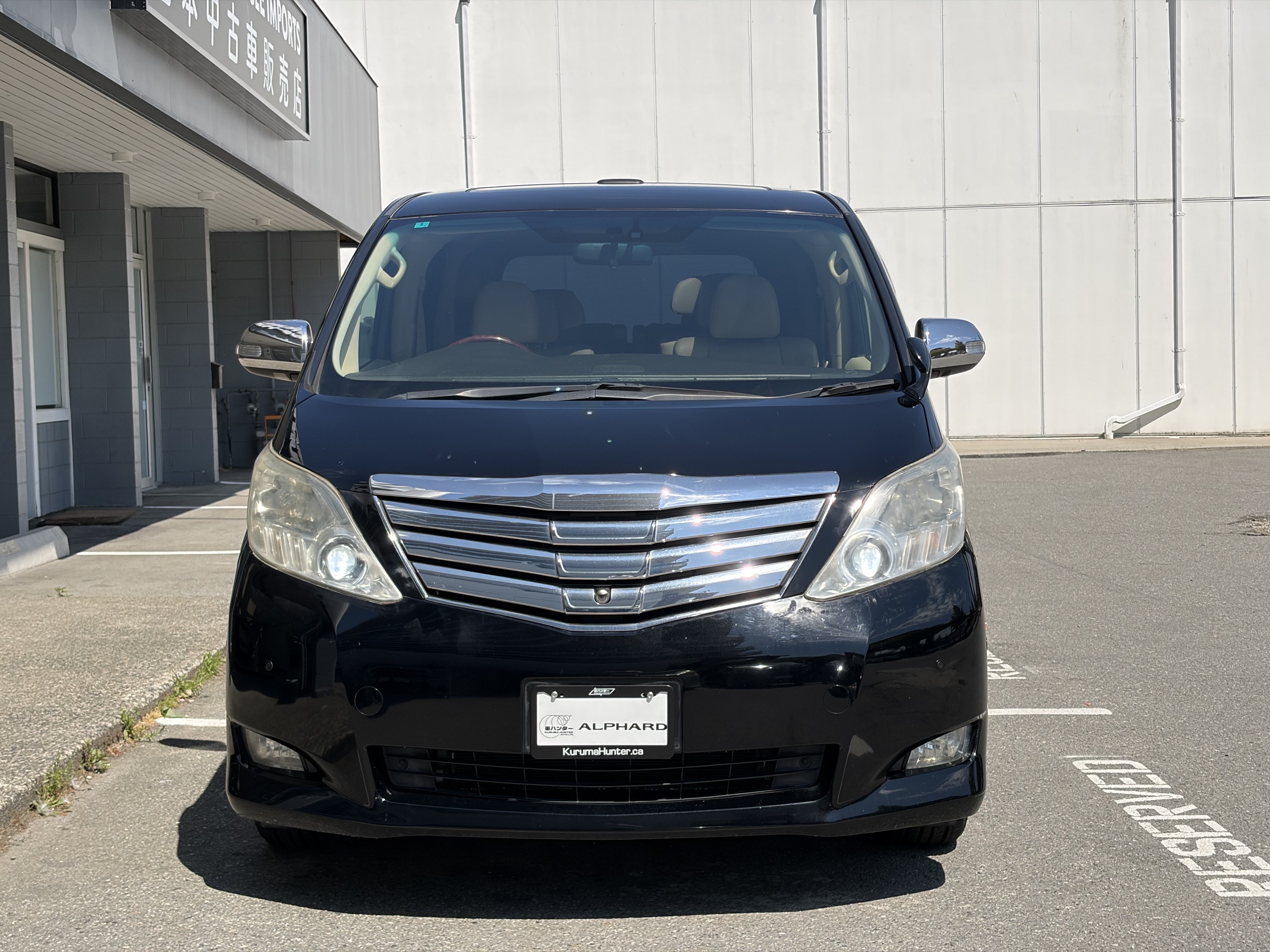 Vehicle photo 2